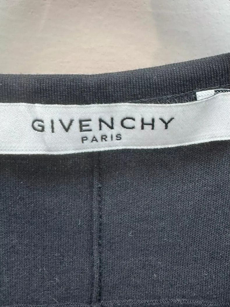 Givenchy Givenchy Black swan short-sleeve, size L Size US L / EU 52-54 / 3 - 3 Thumbnail
