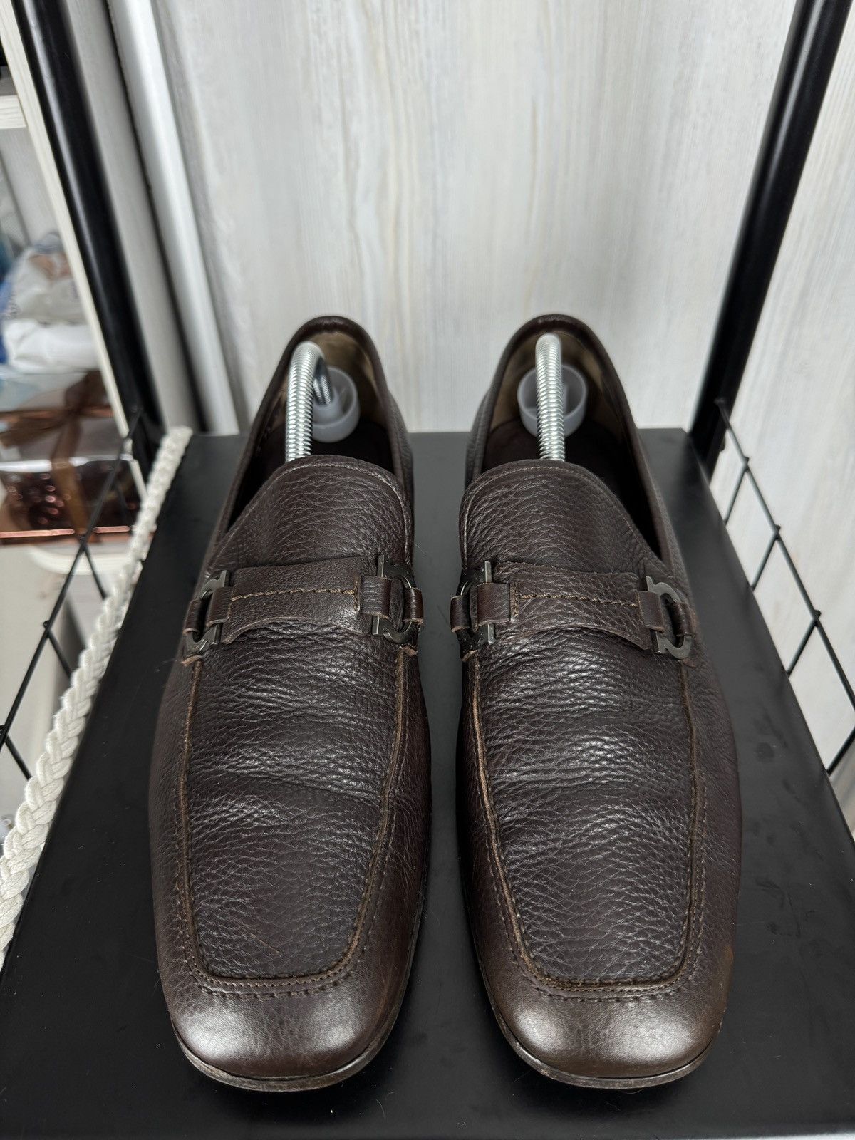 Salvatore Ferragamo SALVATORE FERRAGAMO MENS SIGNATURE LEATHER TAN LOAFERS Size US 11 / EU 44 - 8 Thumbnail