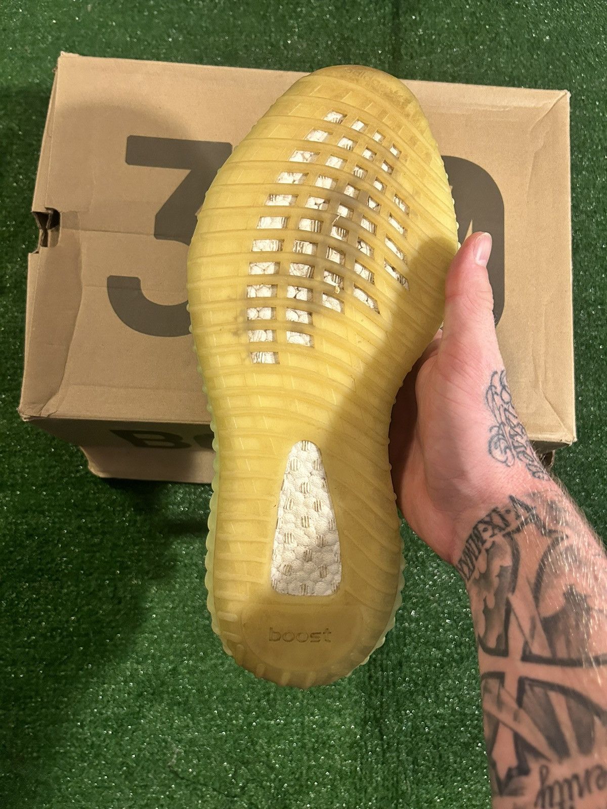 Adidas × Yeezy Yeeree Size US 12 / EU 45 - 2 Thumbnail