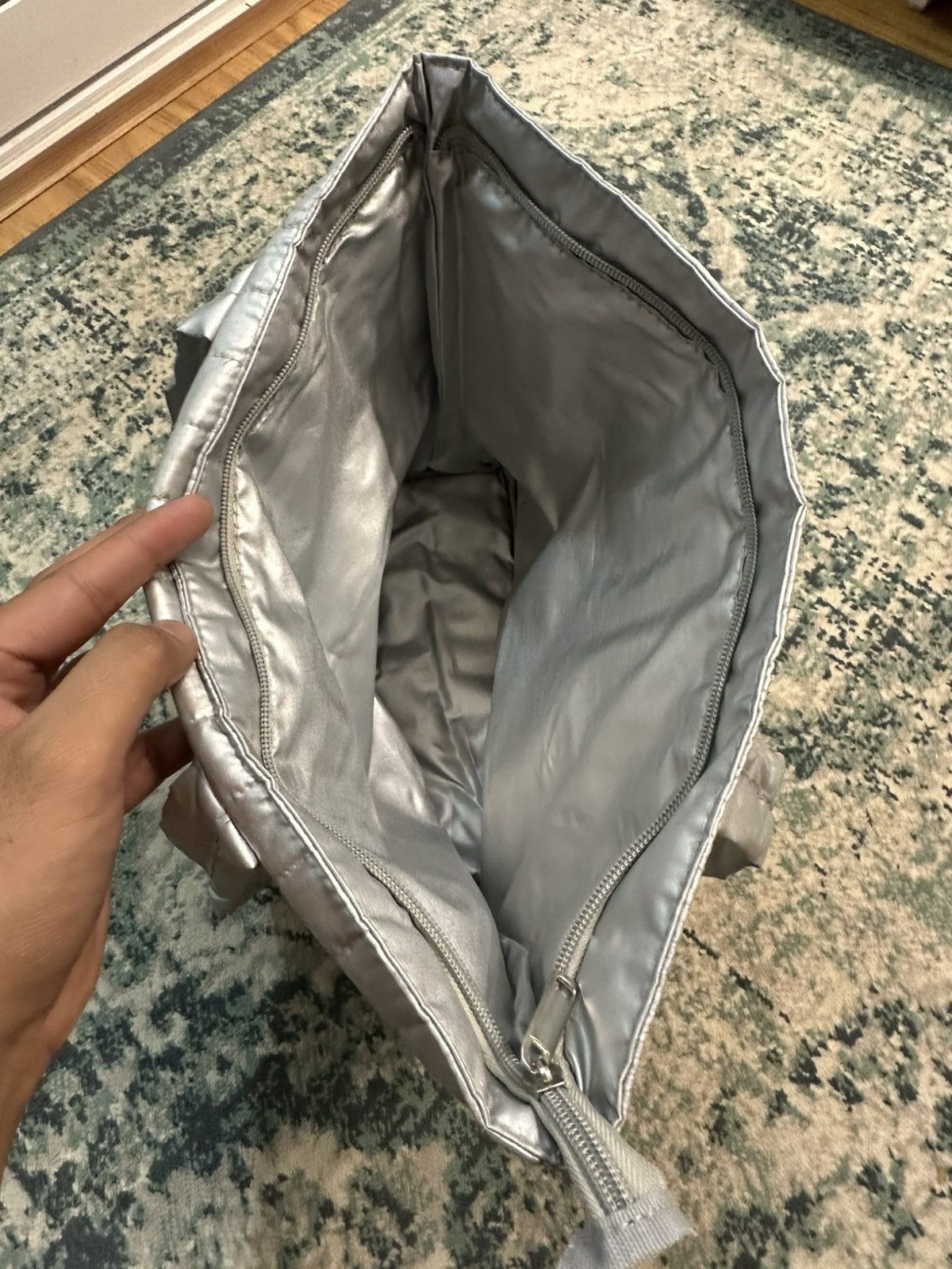 Issey Miyake Plantation By Issey Miyake Silver Puffer Tote Bag Size ONE SIZE - 16 Thumbnail