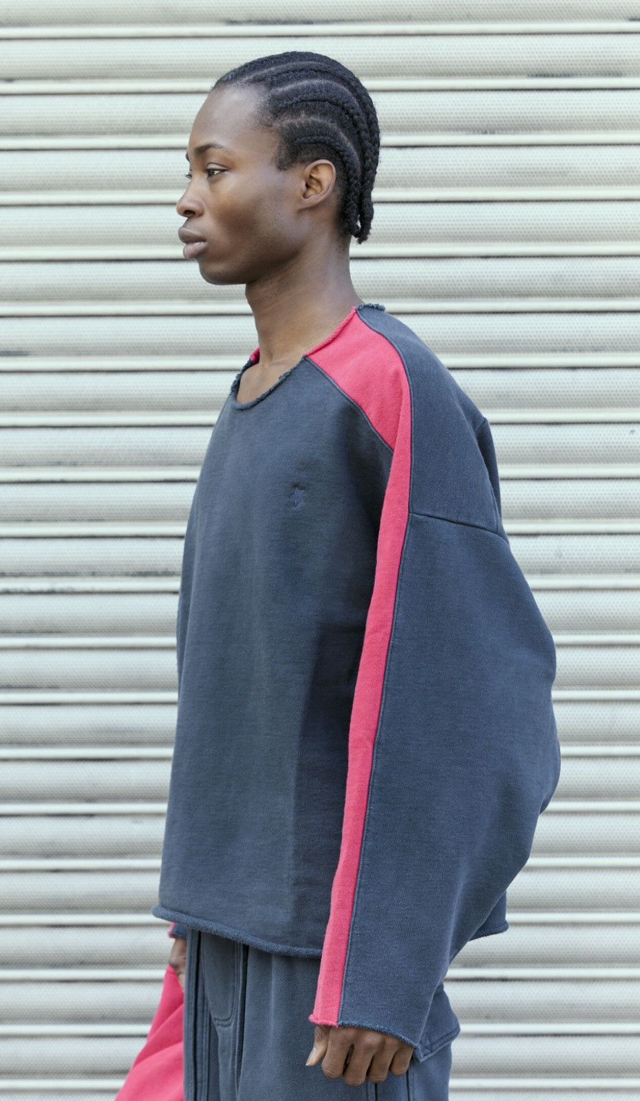 Greg Ross USA Greg Ross Side Stripe Raw Hem Yoke Sweatshirt Black/Red Size US S / EU 44-46 / 1 - 5 Thumbnail