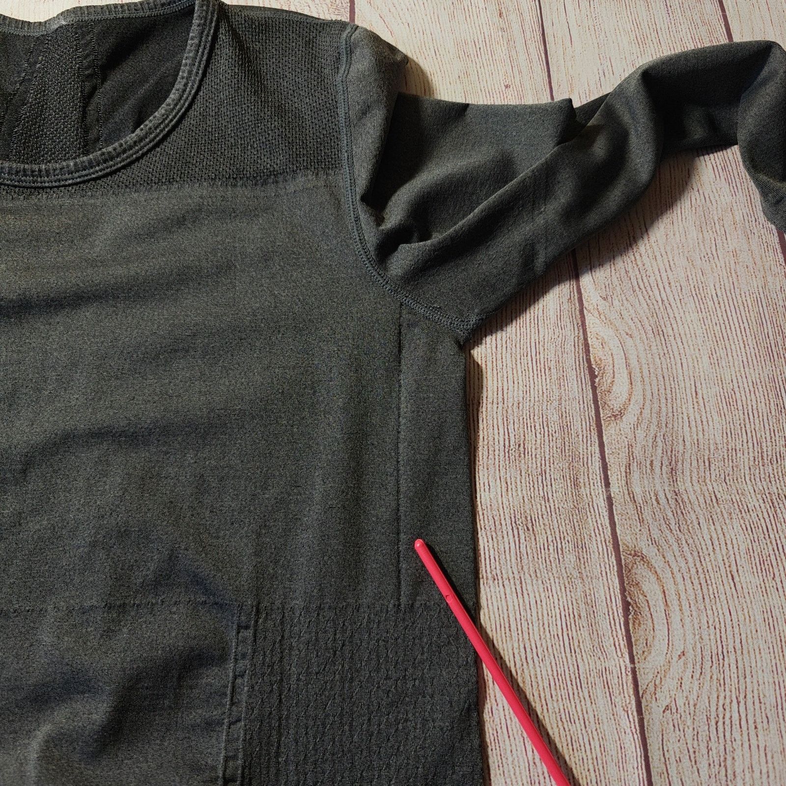 Fabletics Fabletics Eureka Fitted Seamless Crew Neck Top sz L Size L / US 10 / IT 46 - 12 Thumbnail