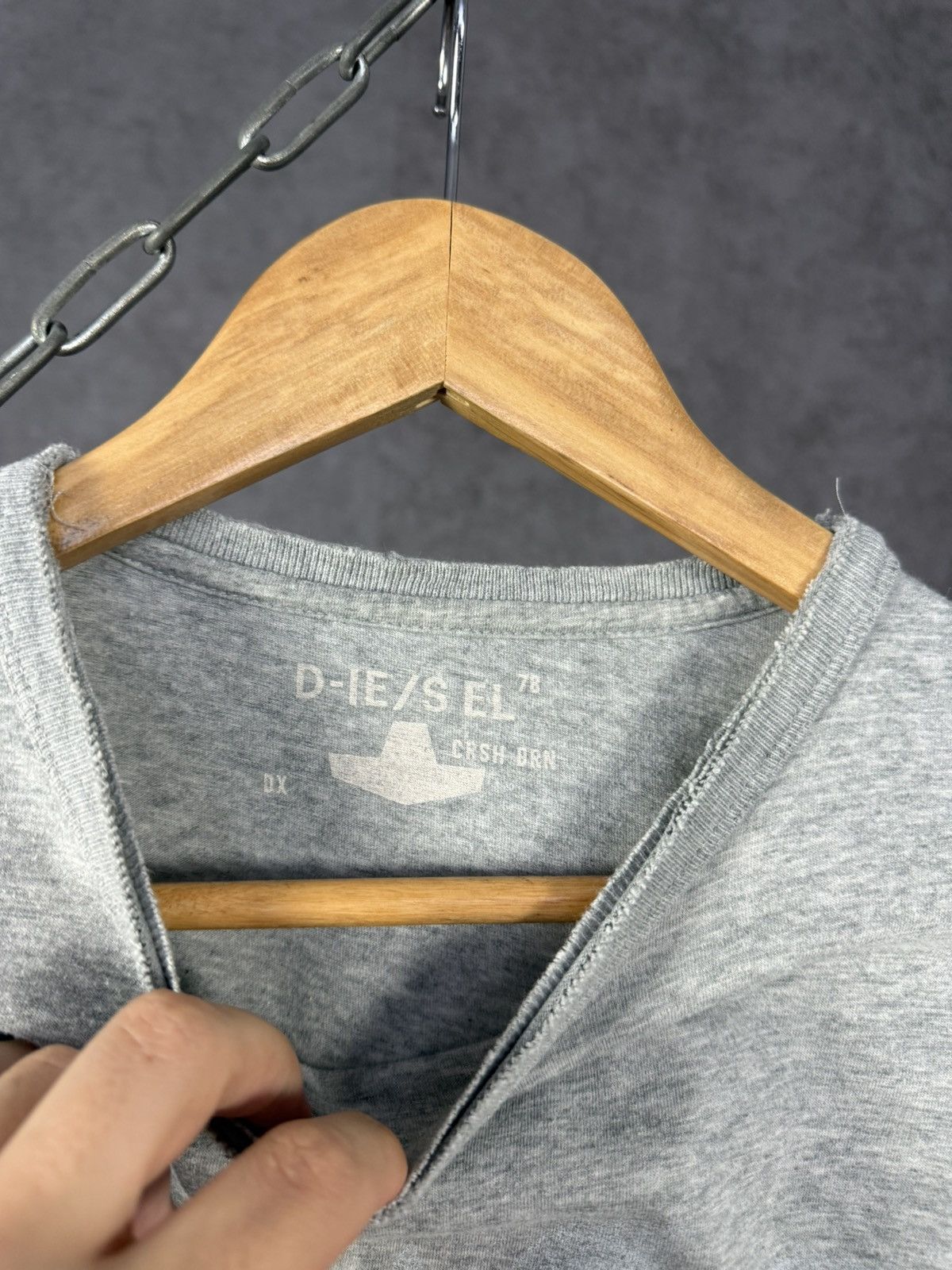 Diesel Diesel vintage designer center logo tee Size US S / EU 44-46 / 1 - 5 Thumbnail