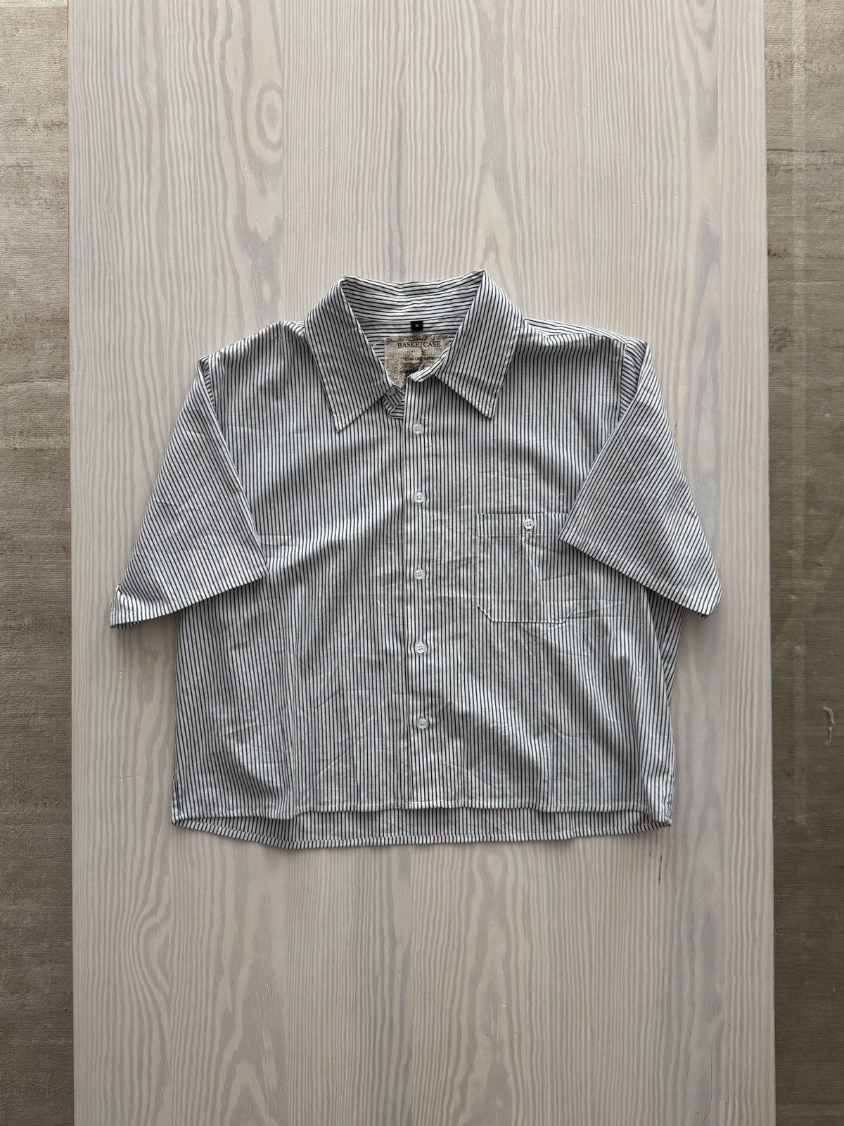 basketcase gallery Basketcase Gallery LOP cropped button-up Size S Size US S / EU 44-46 / 1 - 1 Thumbnail