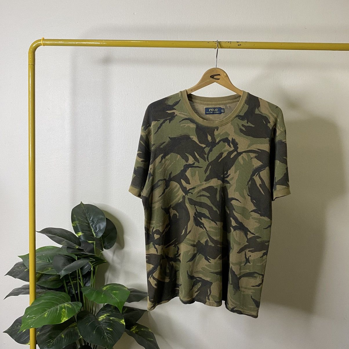 Polo Ralph Lauren Vintage Polo Ralph Lauren Military Camo Waffle T Shirt Size US M / EU 48-50 / 2 - 1 Thumbnail