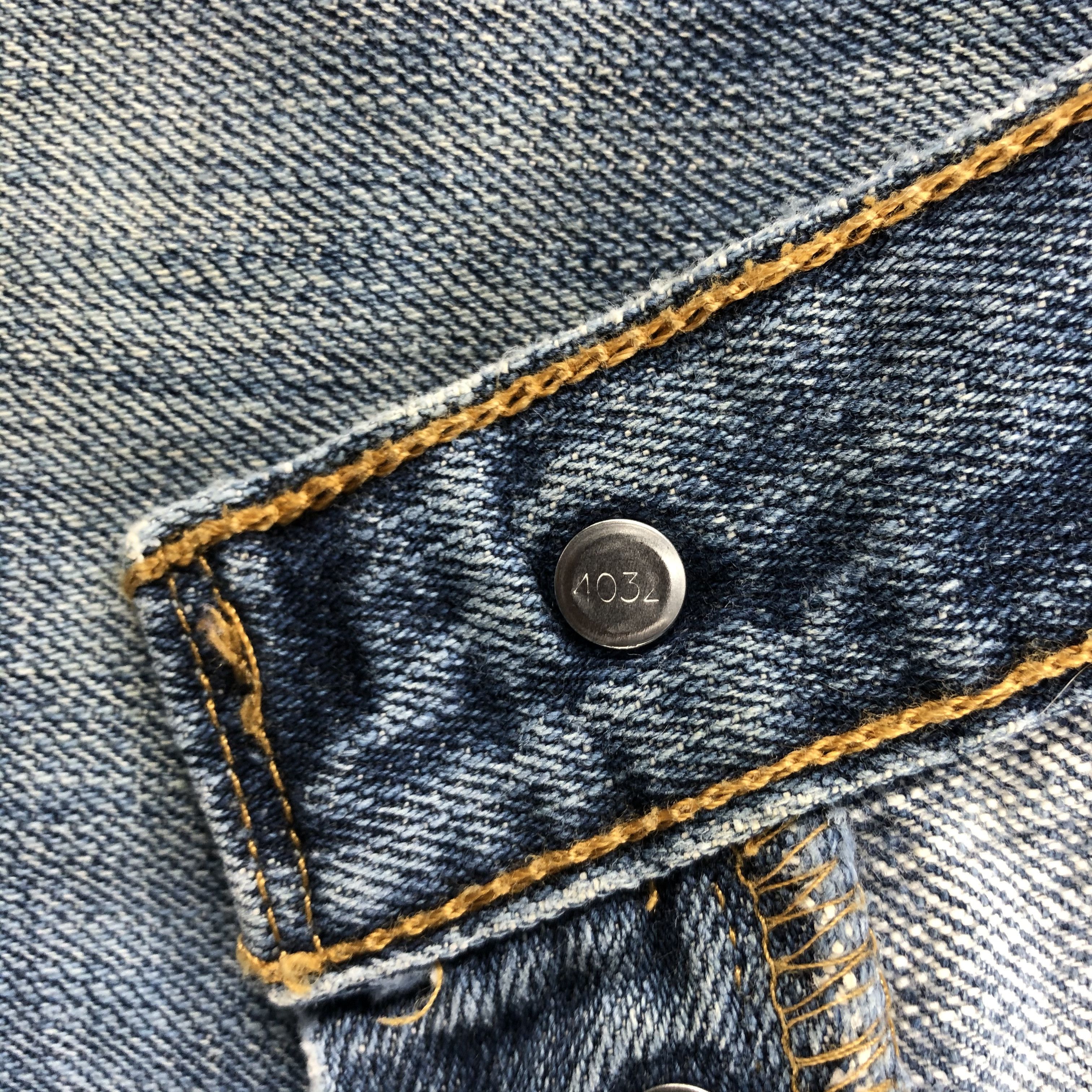 Levi's Vintage Blue Wash Levis 501 Jeans-J1497 Size US 33 - 10 Thumbnail