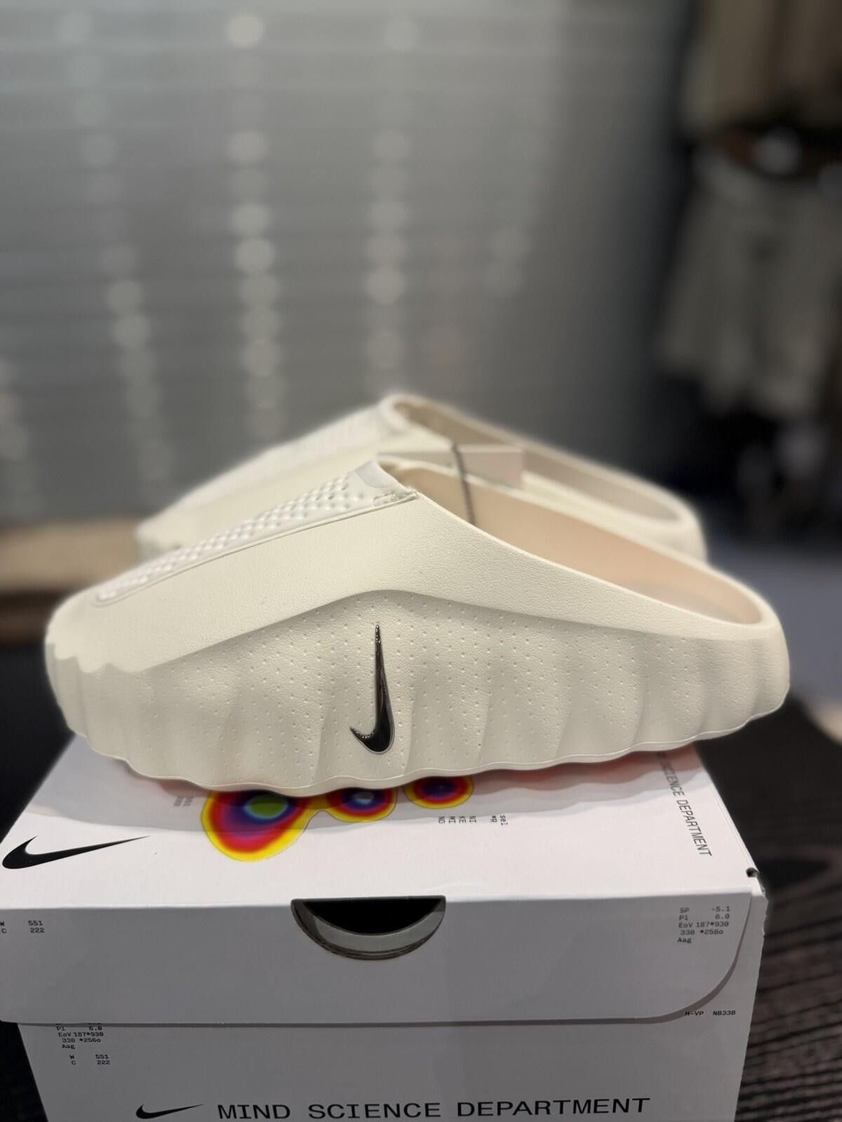 Nike Size 7W/6M Nike Mind Slide 001 Sail HQ4307 100 Women Release Size US 7 / EU 40 - 10 Thumbnail