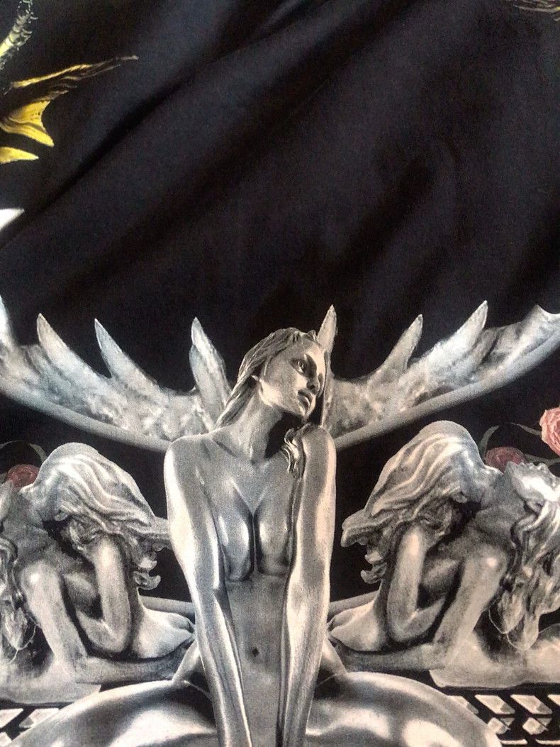 Givenchy Givenchy Extinct floral shark jaw Gi Size US XXS / EU 40 - 5 Thumbnail