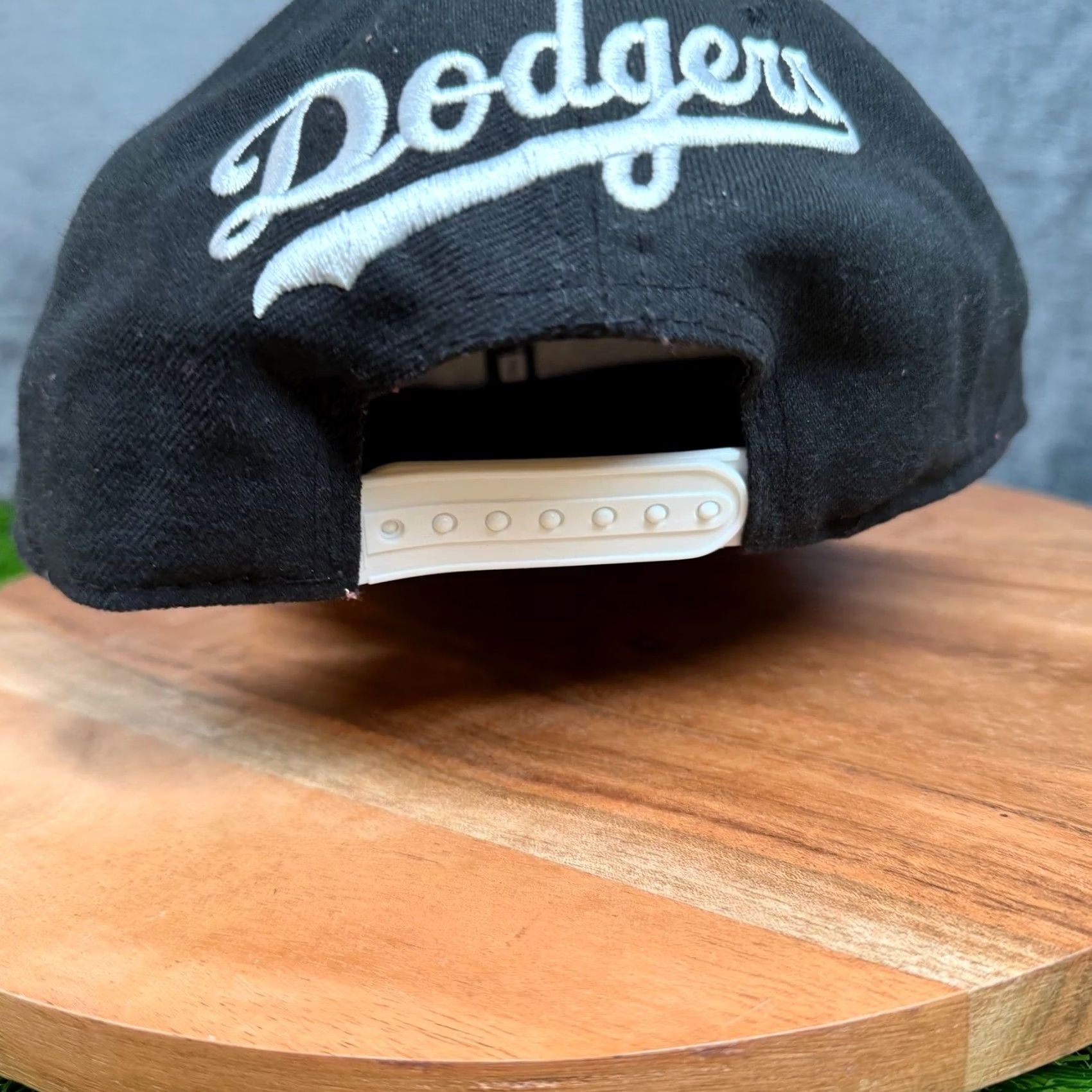 New Era VINTAGE? No — New Era Los Angeles Dodgers Hat Snapback One Size Mens Black Cotton Solid 9FIFTY Adjustable Baseball Cap Dodgers MLB Streetwear Size ONE SIZE - 5 Thumbnail