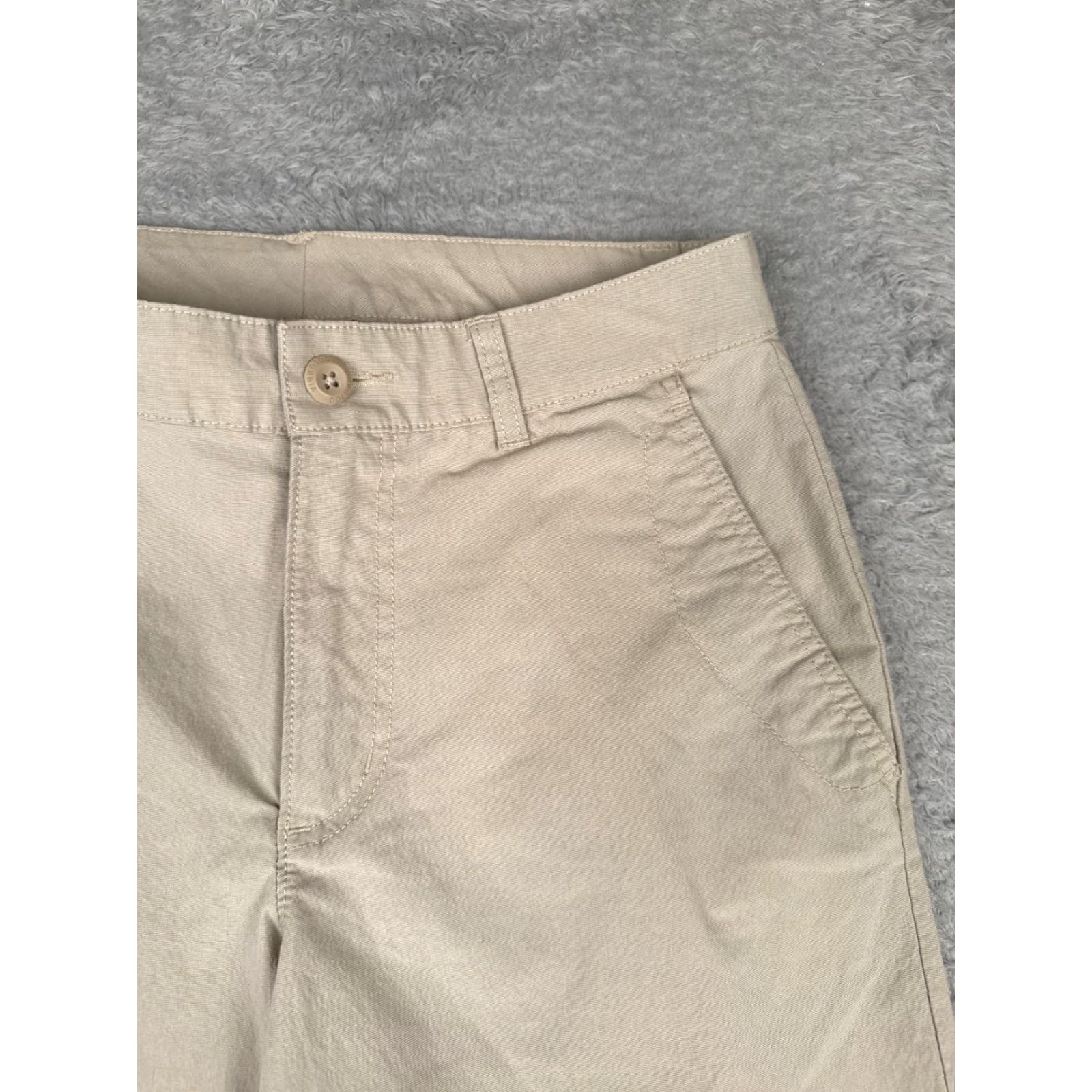Vintage Columbia Shorts Men 30 Beige Chino Polyester Blend Stretch Active Fit Hike 30x10 | Mens Shorts | Casual Beige Polyester Blend Stretch | 30x10" Size US 30 / EU 46 - 5 Thumbnail