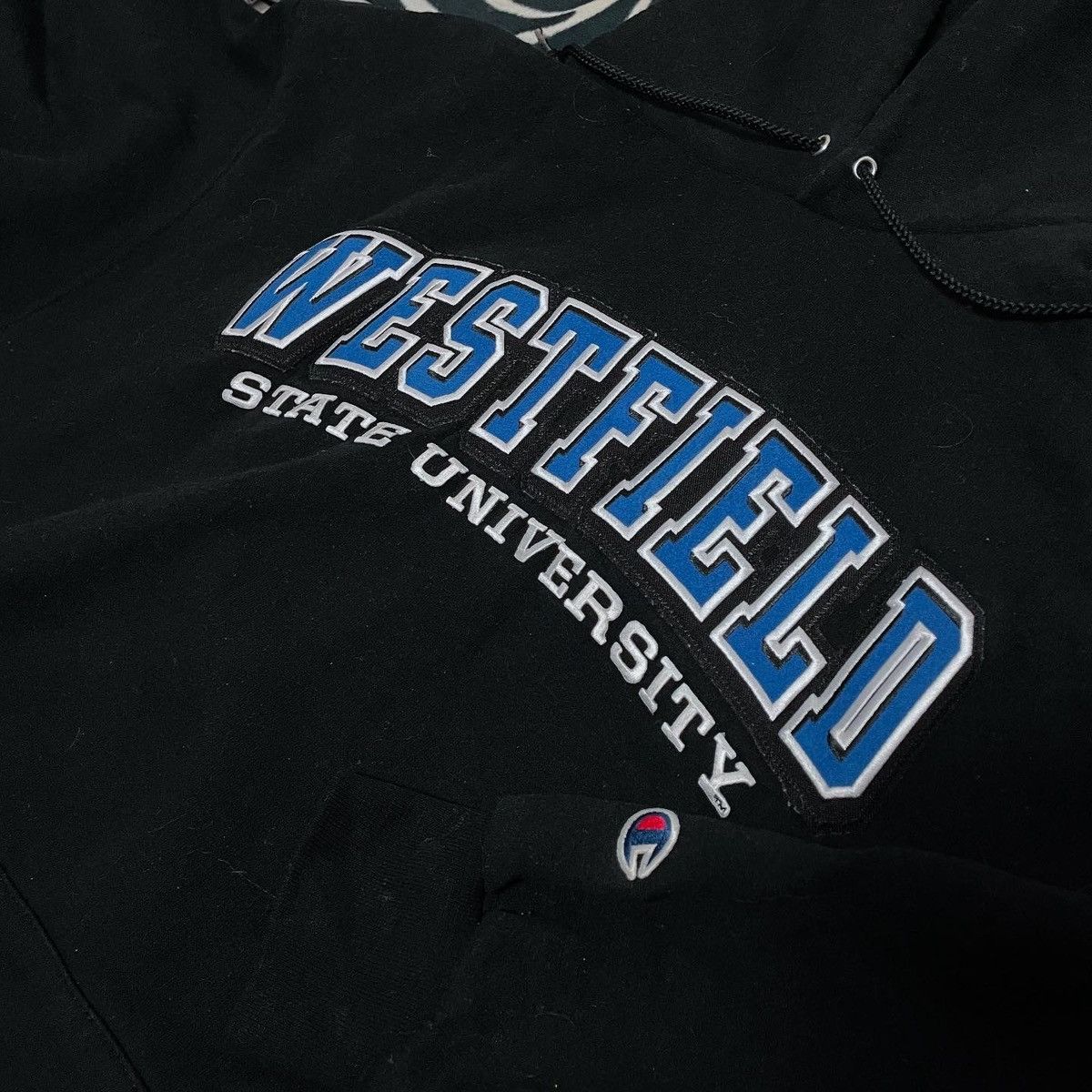 Champion Champion Westfield State College Hoodie University Vintage Size US L / EU 52-54 / 3 - 4 Thumbnail