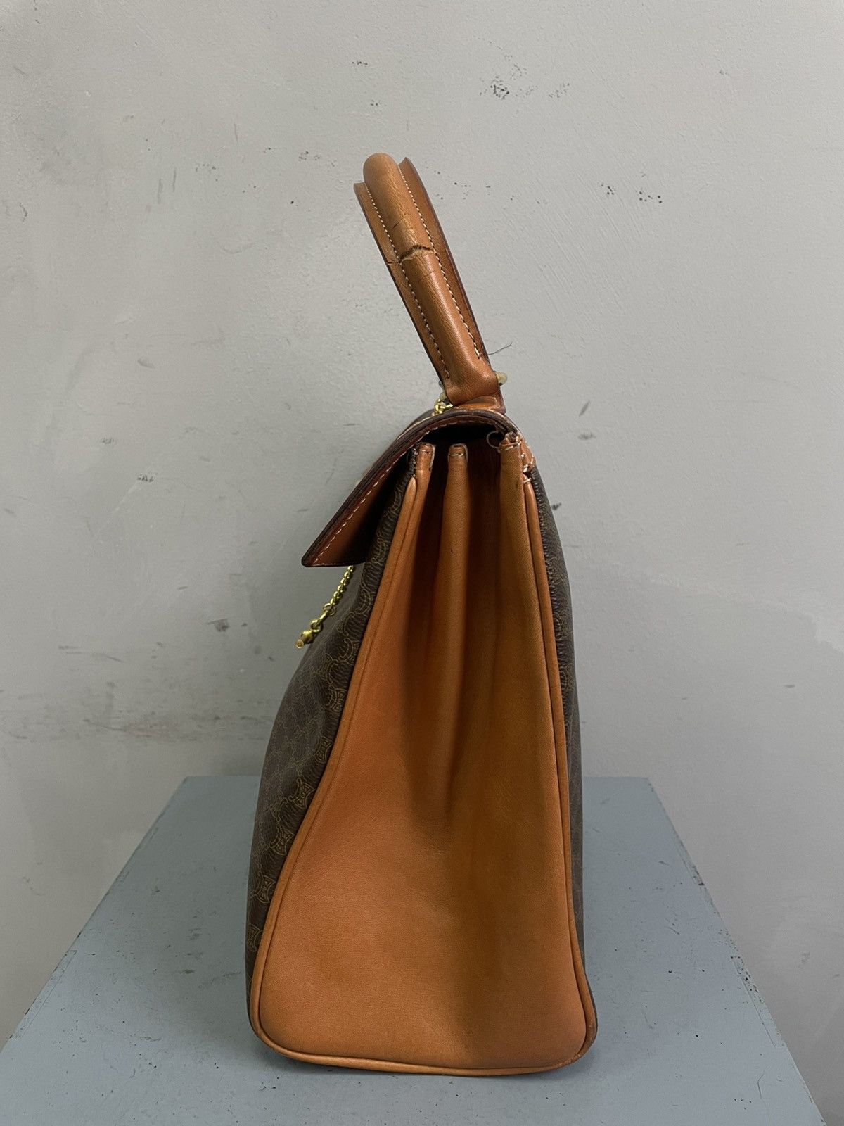 Celine Celine brown handle bag vintage luxury monogram Size ONE SIZE - 9 Thumbnail