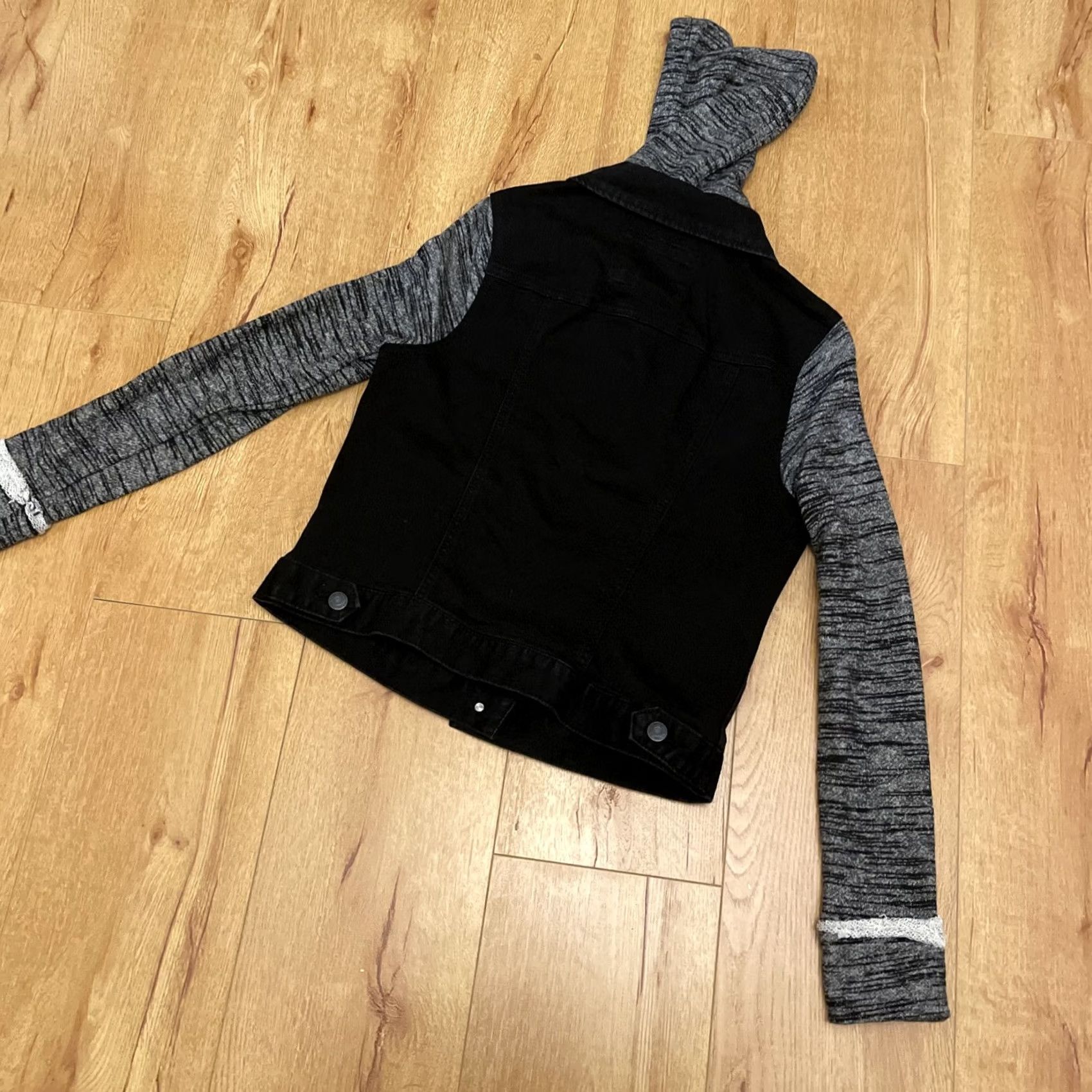Denime VINTAGE Mudd Denim Jean Hoodie Jacket Womens Small Black Grey Button Front Shirt Hoodie Short Sleeve Mens? Size S / US 4 / IT 40 - 7 Thumbnail