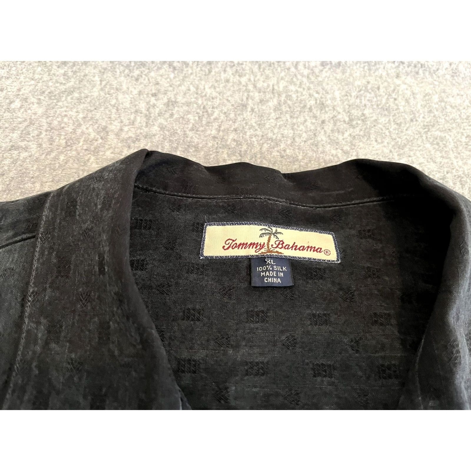 Tommy Bahama Tommy Bahama Silk Embroidered Shirt Black Golf Marlin Martini Surf Mens XL Button-Up Short Sleeve Shirt Size US XL / EU 56 / 4 - 4 Thumbnail
