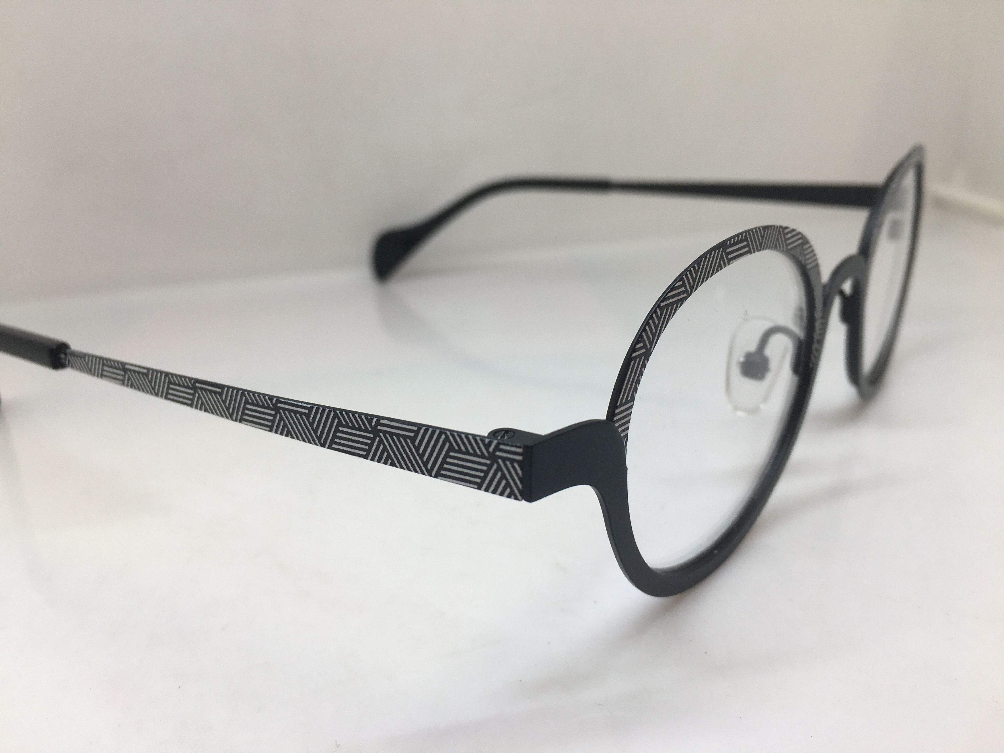 Other Op Art Eyeglasses Unisex Frame Size ONE SIZE - 2 Thumbnail
