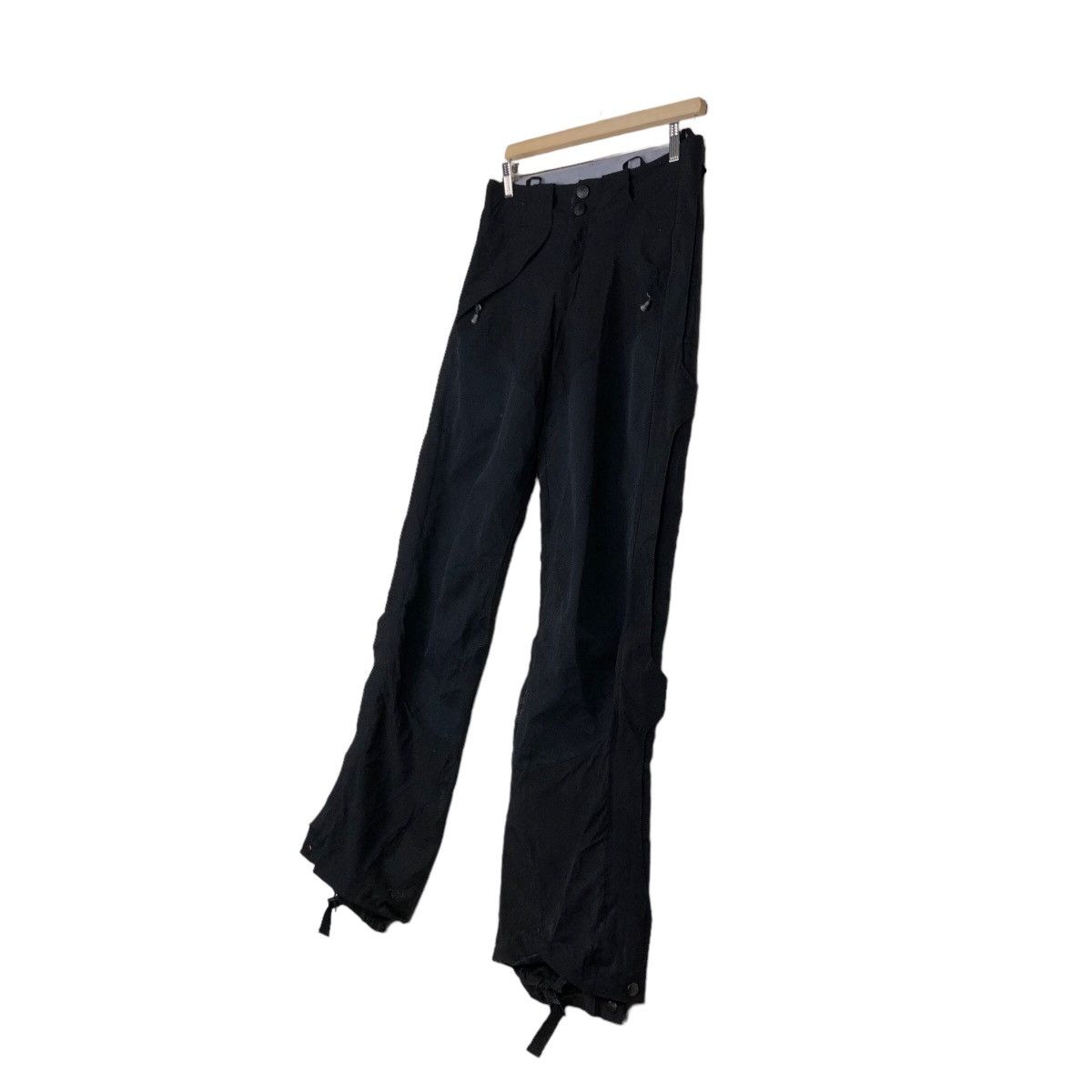 Japanese Brand 🔥Rich Black Cargo Pants Ski Multi Pocket Patagonia Ski Wear Size US 30 / EU 46 - 2 Thumbnail