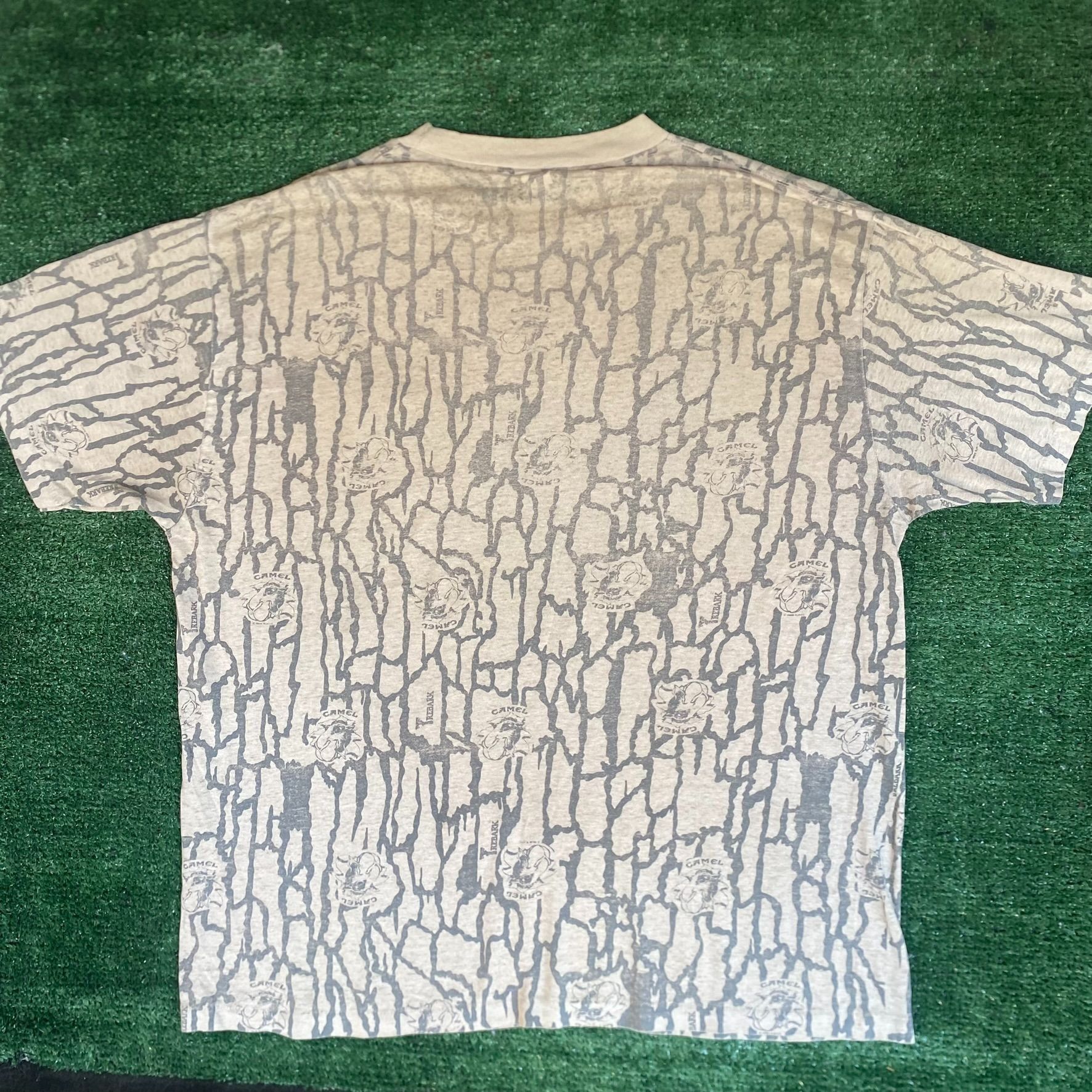 Camel Vintage 90s Camel Camo Shirt Single Stitch Camouflage Tee Size US L / EU 52-54 / 3 - 7 Thumbnail