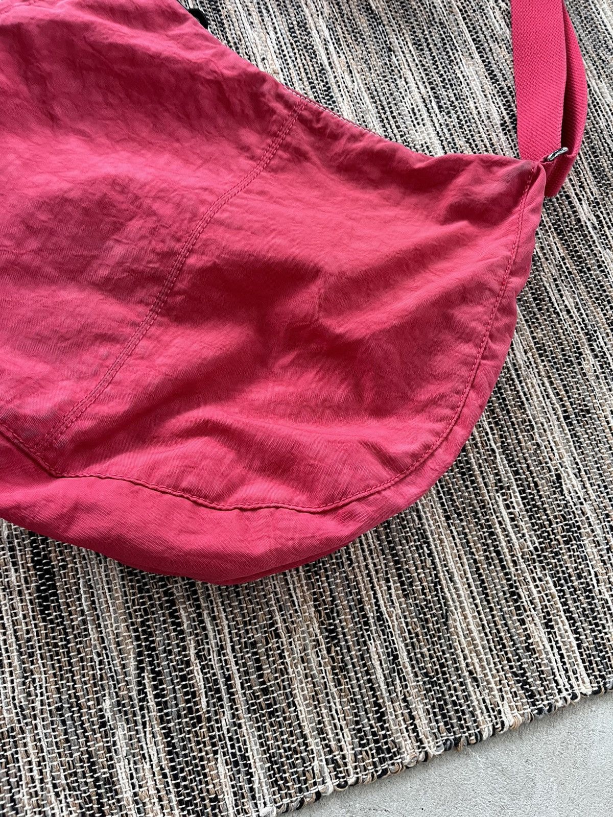 Japanese Brand Vintage Kipling Pink Shoulder Bag Y2K Avantgarde messenger Size ONE SIZE - 12 Thumbnail