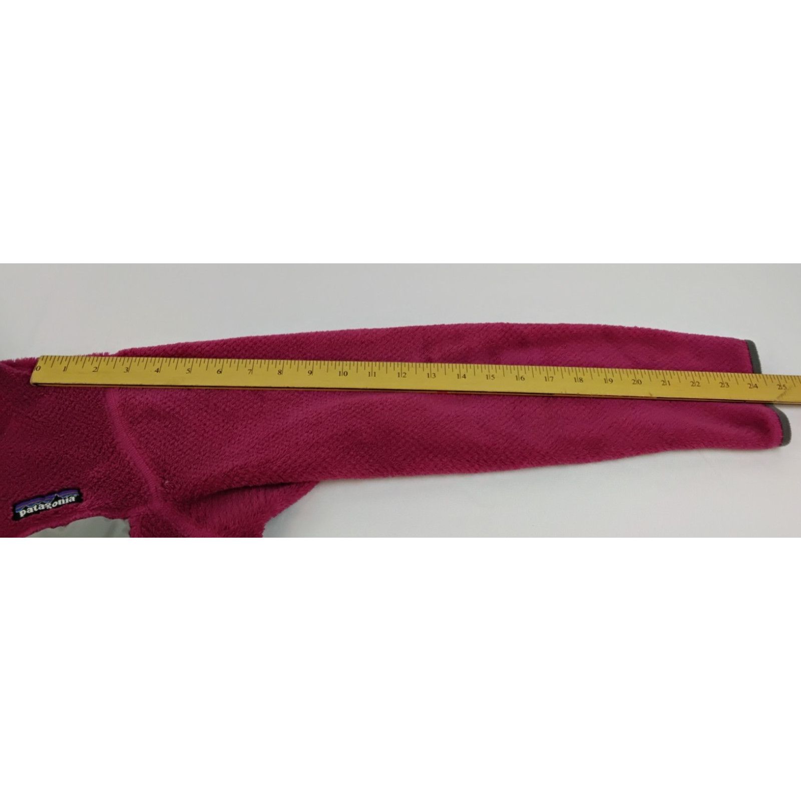 Patagonia Patagonia Re-Tool Snap-T Fleece Pullover Women's S Magenta Size S / US 4 / IT 40 - 13 Thumbnail