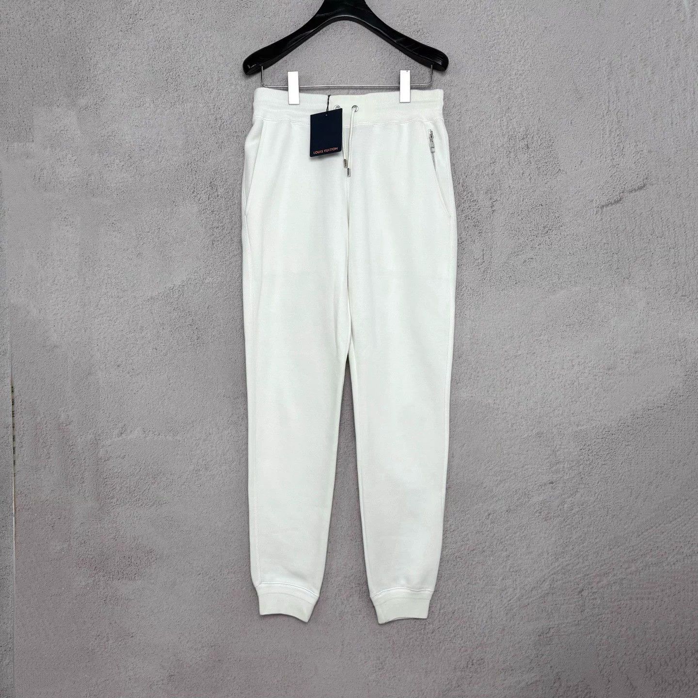 Louis Vuitton Louis Vuitton white drawstring sweatpants size S Size US 28 / EU 44 - 1 Thumbnail