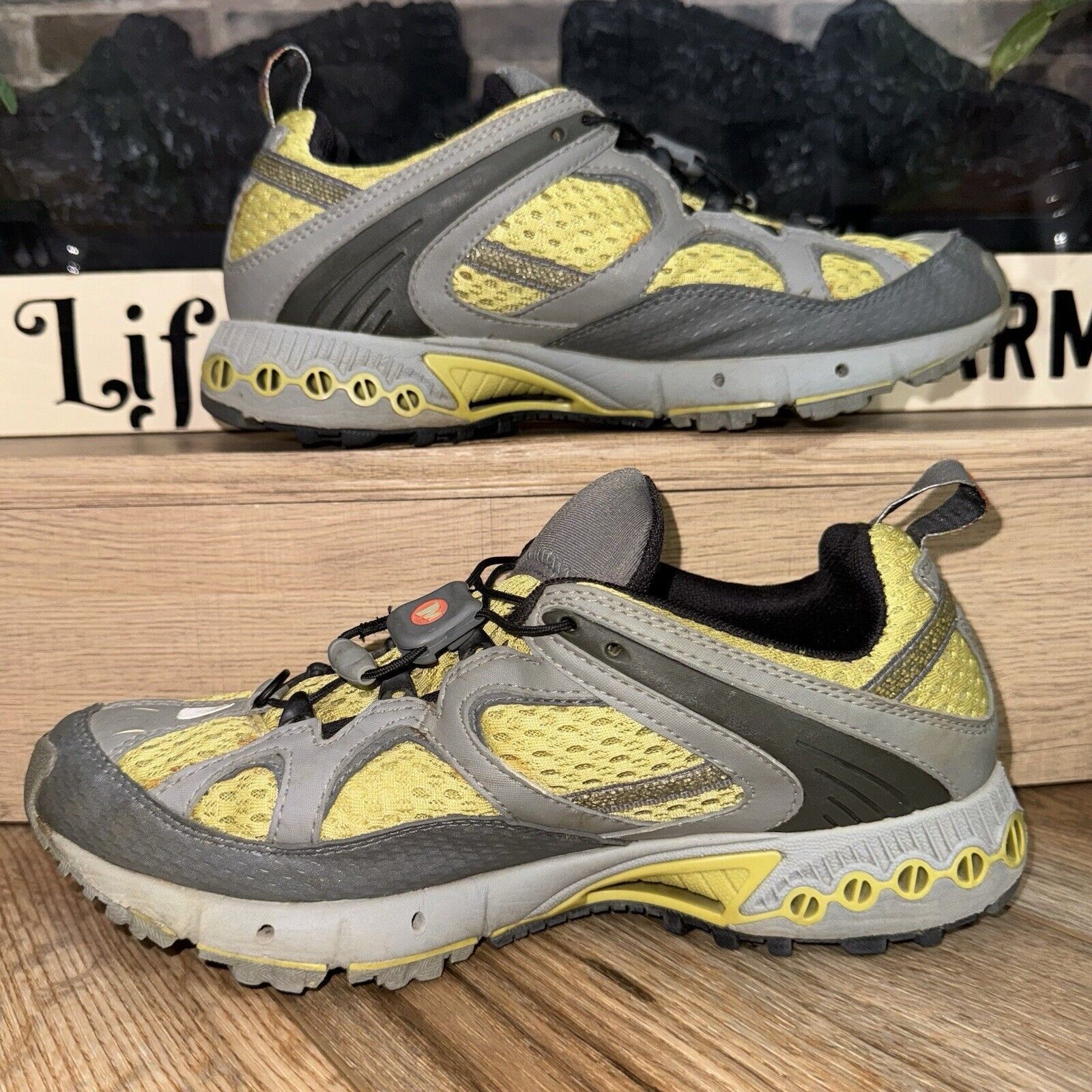 Merrell Merrell Womens Overdrive 2 Hiking Shoes Green Gray 8.5M Size US 8.5 / IT 38.5 - 2 Thumbnail