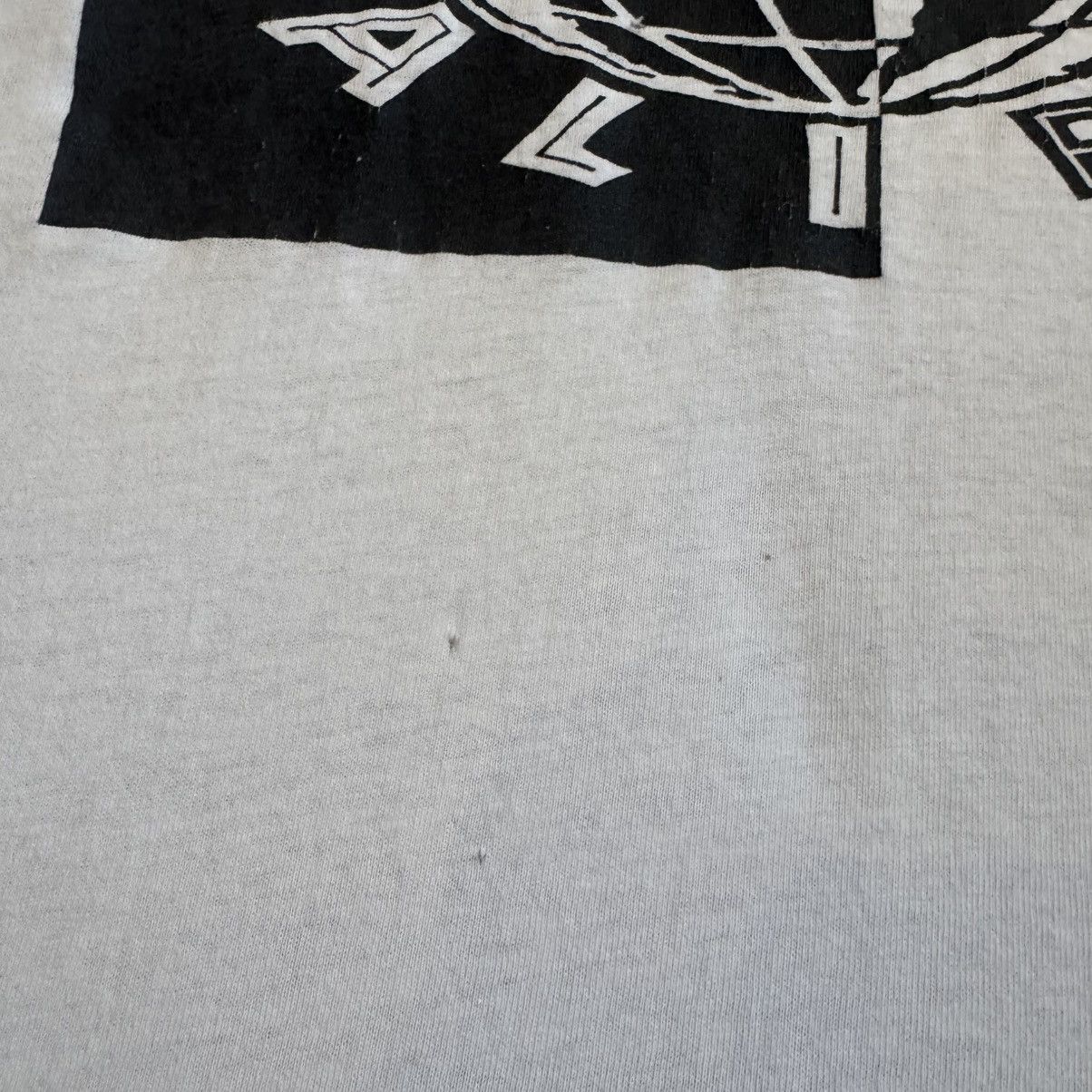 Vintage Vintage Resident Alien Rap Tee- Dew Doo Man Records Size US L / EU 52-54 / 3 - 6 Thumbnail