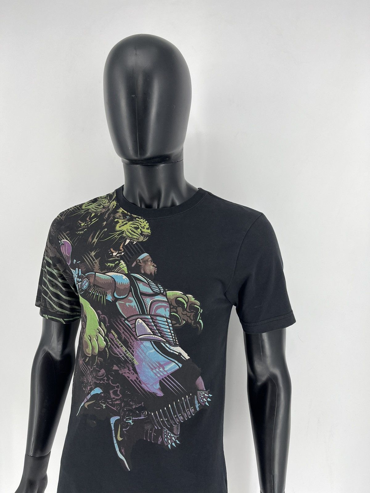 Nike Nike Basketball Lebron James Fate Lived Fearless Lion TShirt Size US XS / EU 42 / 0 - 4 Thumbnail