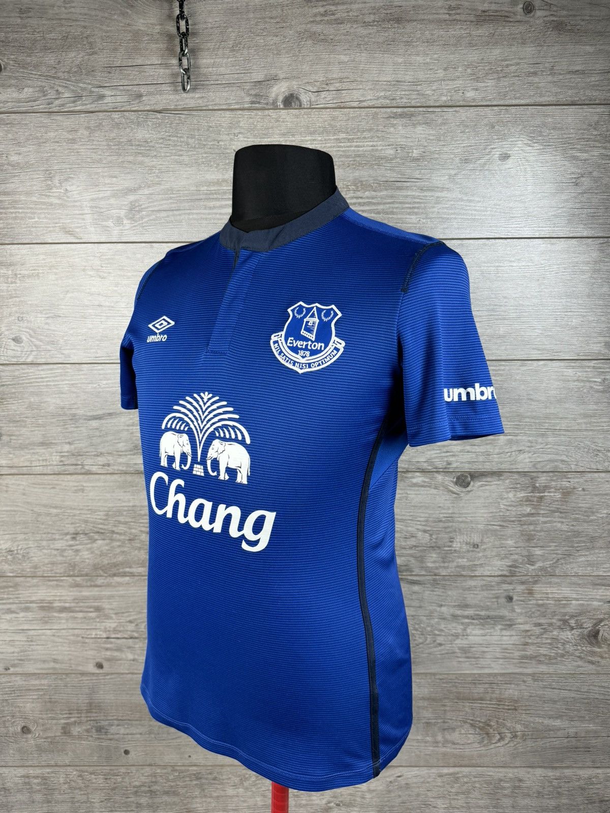 Umbro VINTAGE UMBRO EVERTON SOCCER JERSEY SIZE S Size US S / EU 44-46 / 1 - 4 Thumbnail