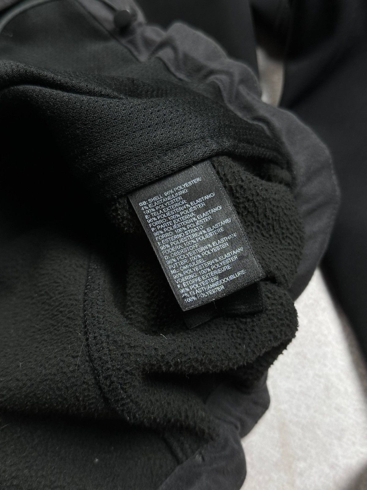 The North Face Vintage The North Face Softshell Windstopper Jacket Mens L Size US L / EU 52-54 / 3 - 7 Thumbnail