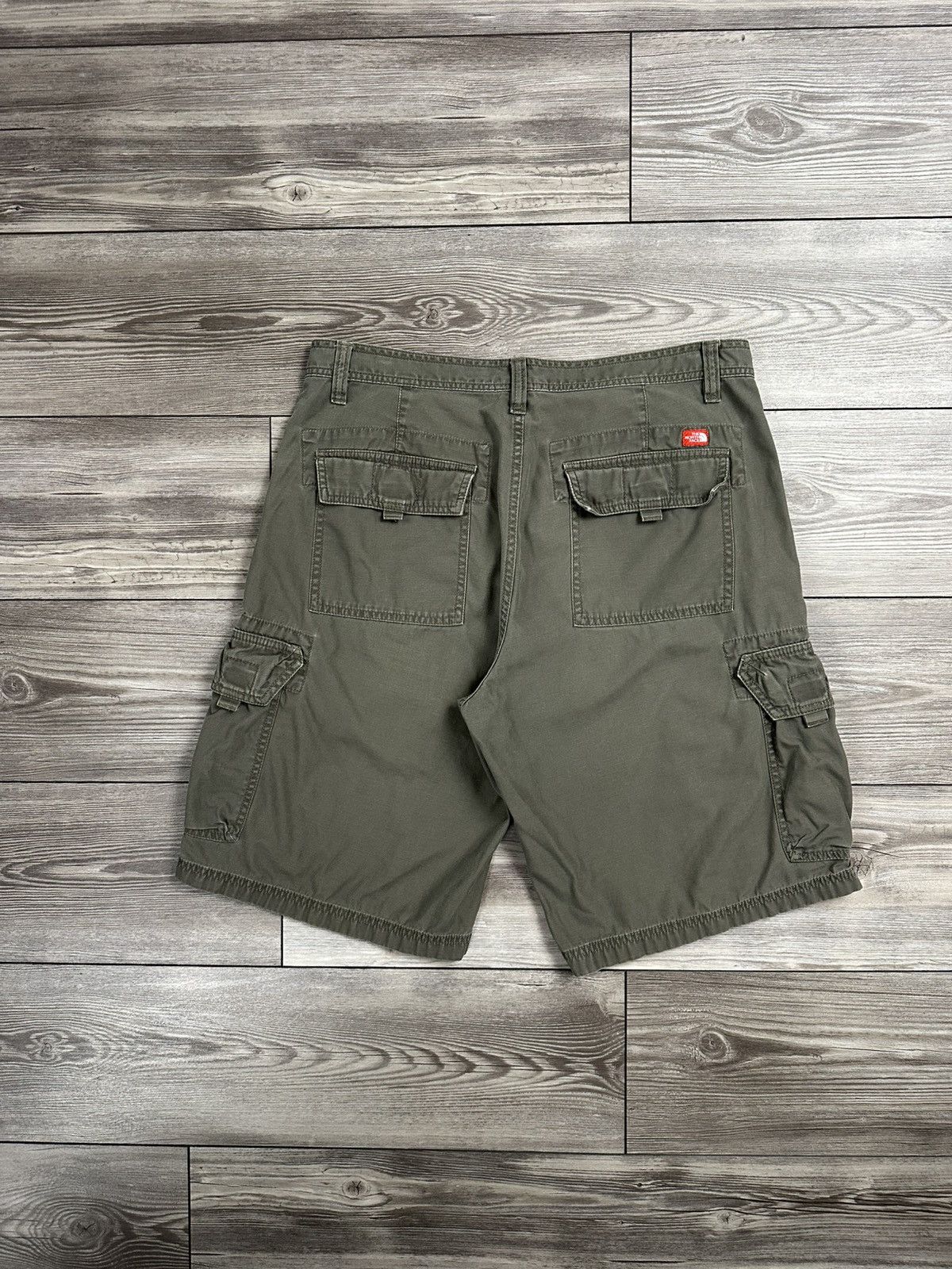 The North Face Y2K The North Face Cargo Shorts Size US 36 / EU 52 - 2 Thumbnail