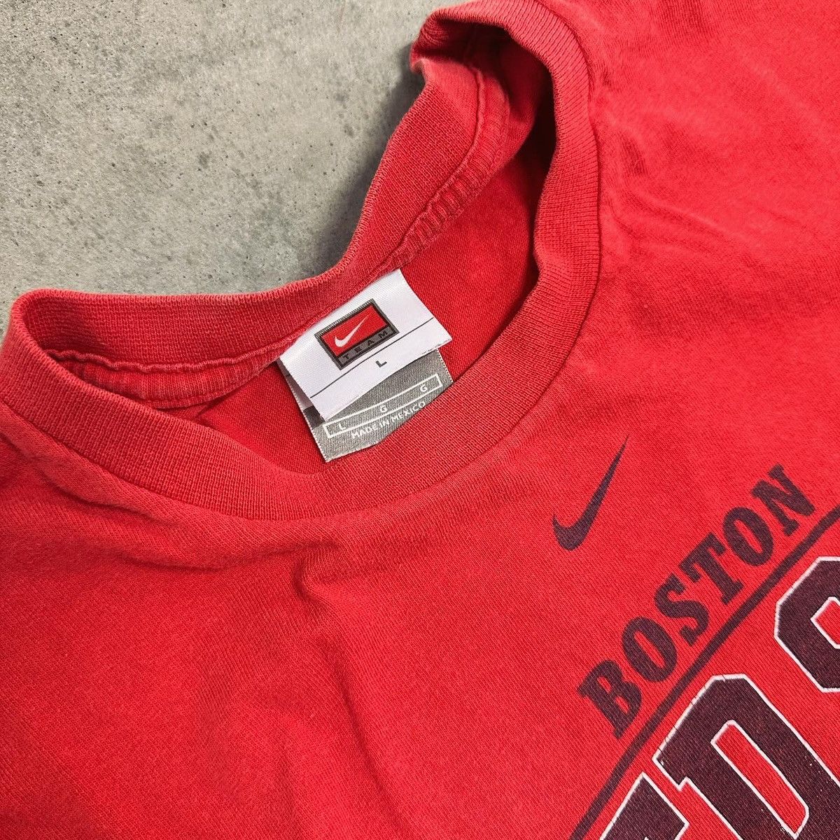 Nike Vintage Nike Red Sox Tee Size US L / EU 52-54 / 3 - 3 Thumbnail