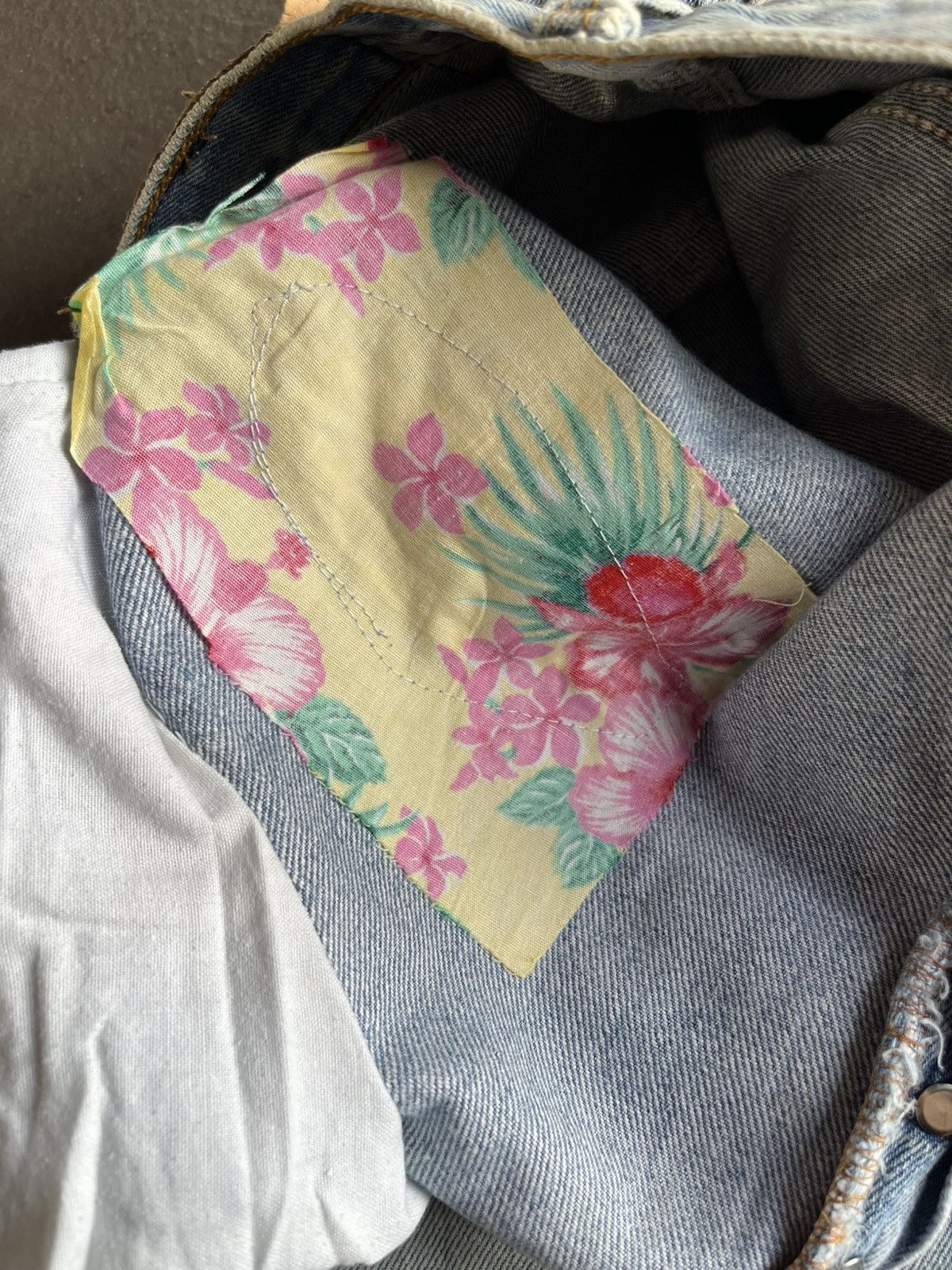 Levi's 32X36 Levi’s 501 Distressed Sun Faded 90’s Size US 32 / EU 48 - 13 Thumbnail