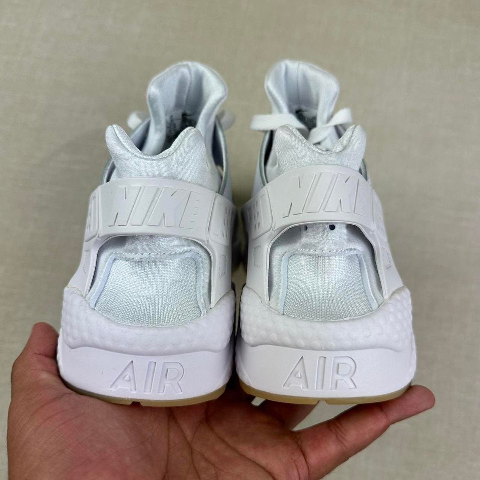 Nike 🤍 2021 Nike Air Huarache "White Gum" 9M Size US 9 / EU 42 - 5 Thumbnail