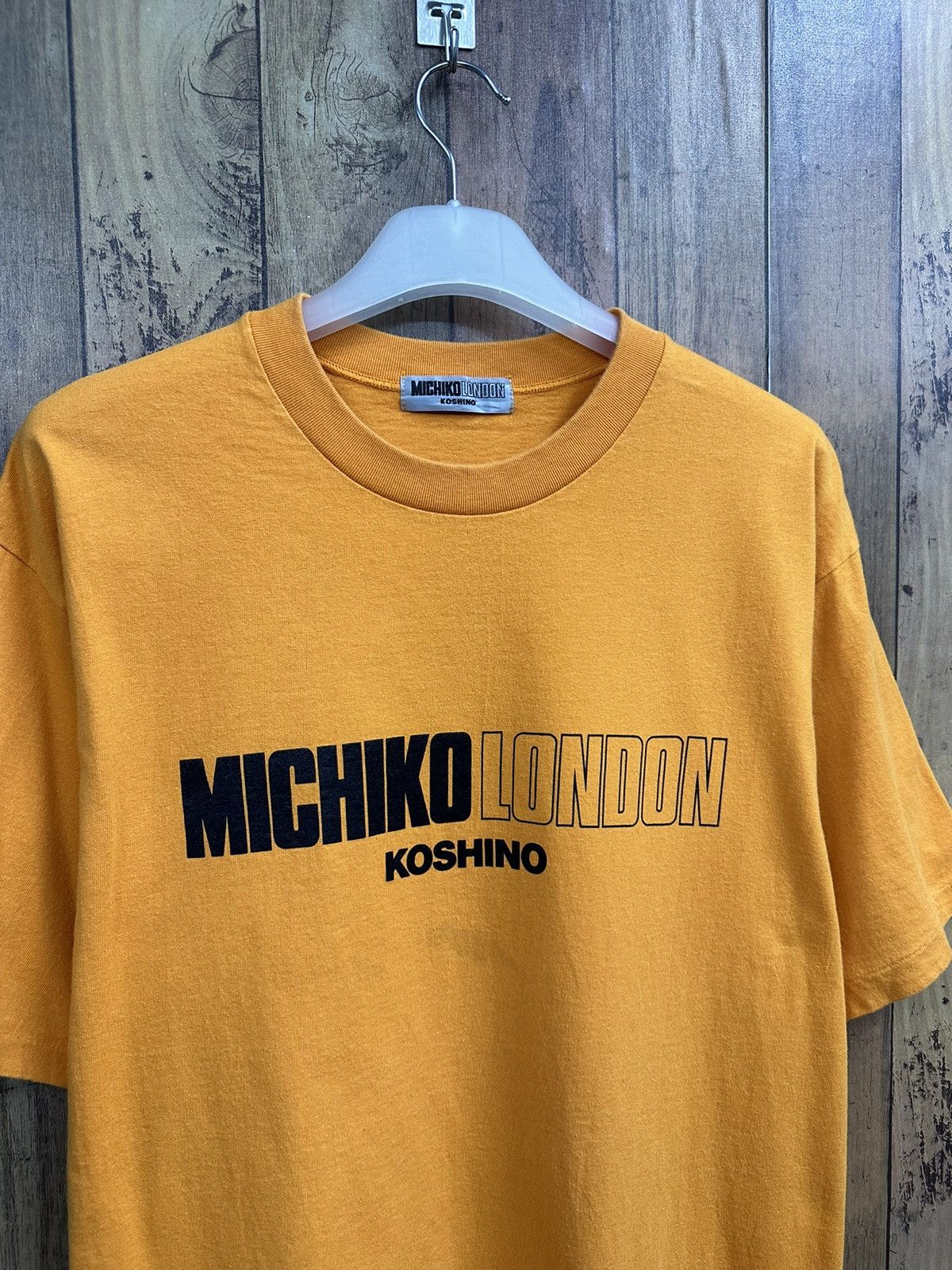 Michiko Koshino × Michiko Koshino London × Vintage Vintage Michiko Koshino London Single Stitch Tshirt A485 Size US M / EU 48-50 / 2 - 2 Thumbnail