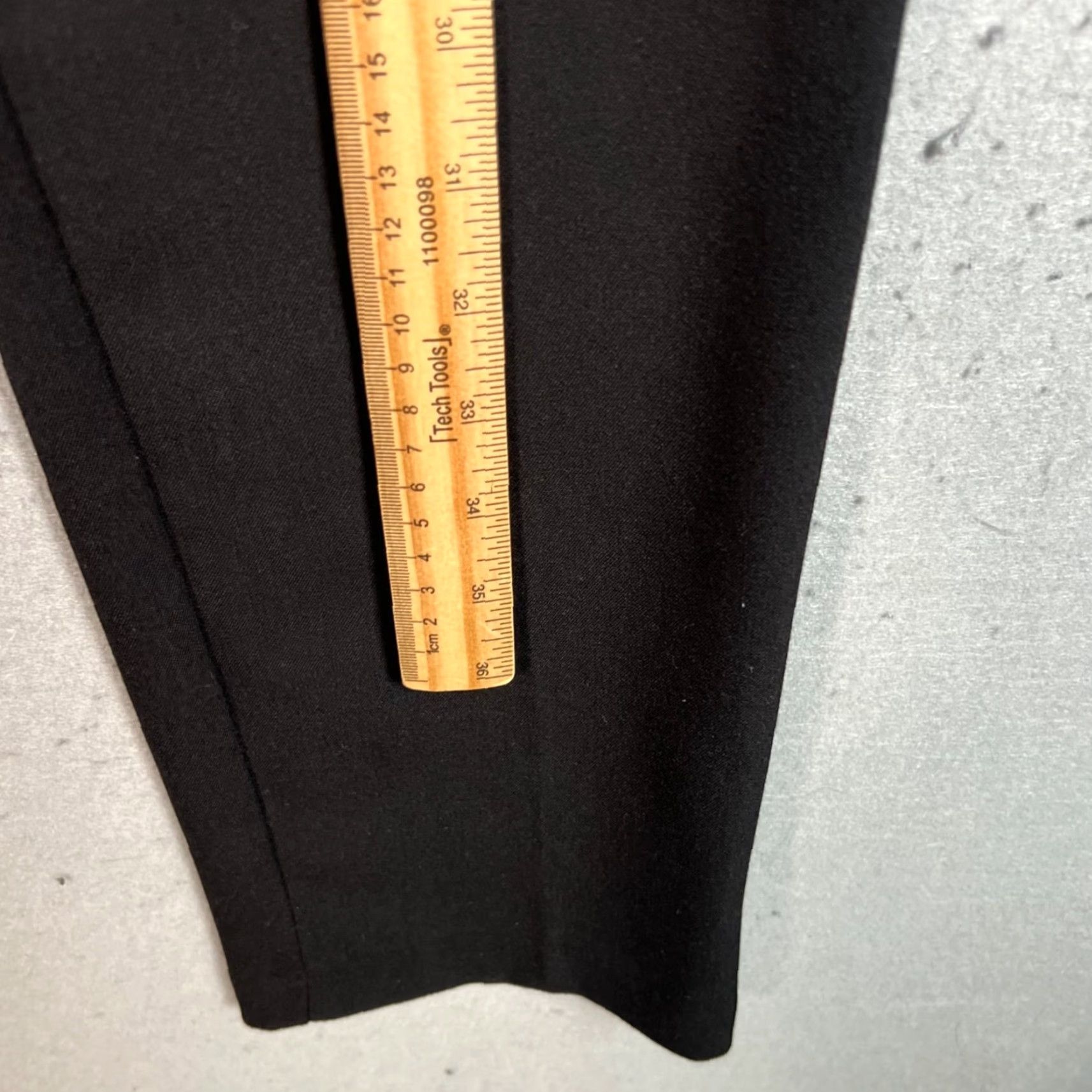 Quince Quince Dress Pants Slim Fit Men 30 Black Elastic Waist Polyester Blend Tapered Flat Front Zip Pockets Size US 30 / EU 46 - 6 Thumbnail