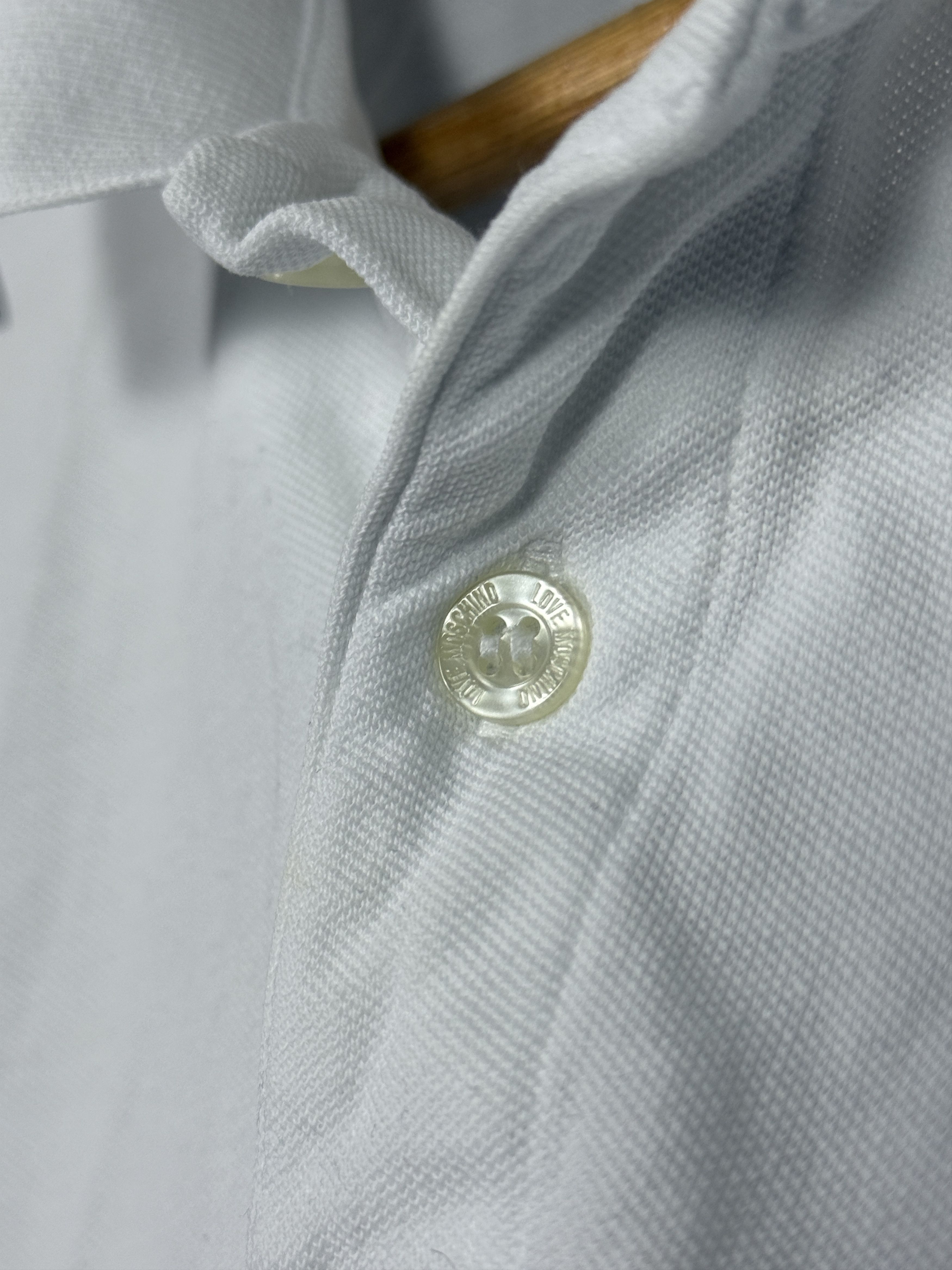 Moschino Love Machine men’s polo shirt with small metal badge white Size US XL / EU 56 / 4 - 3 Thumbnail
