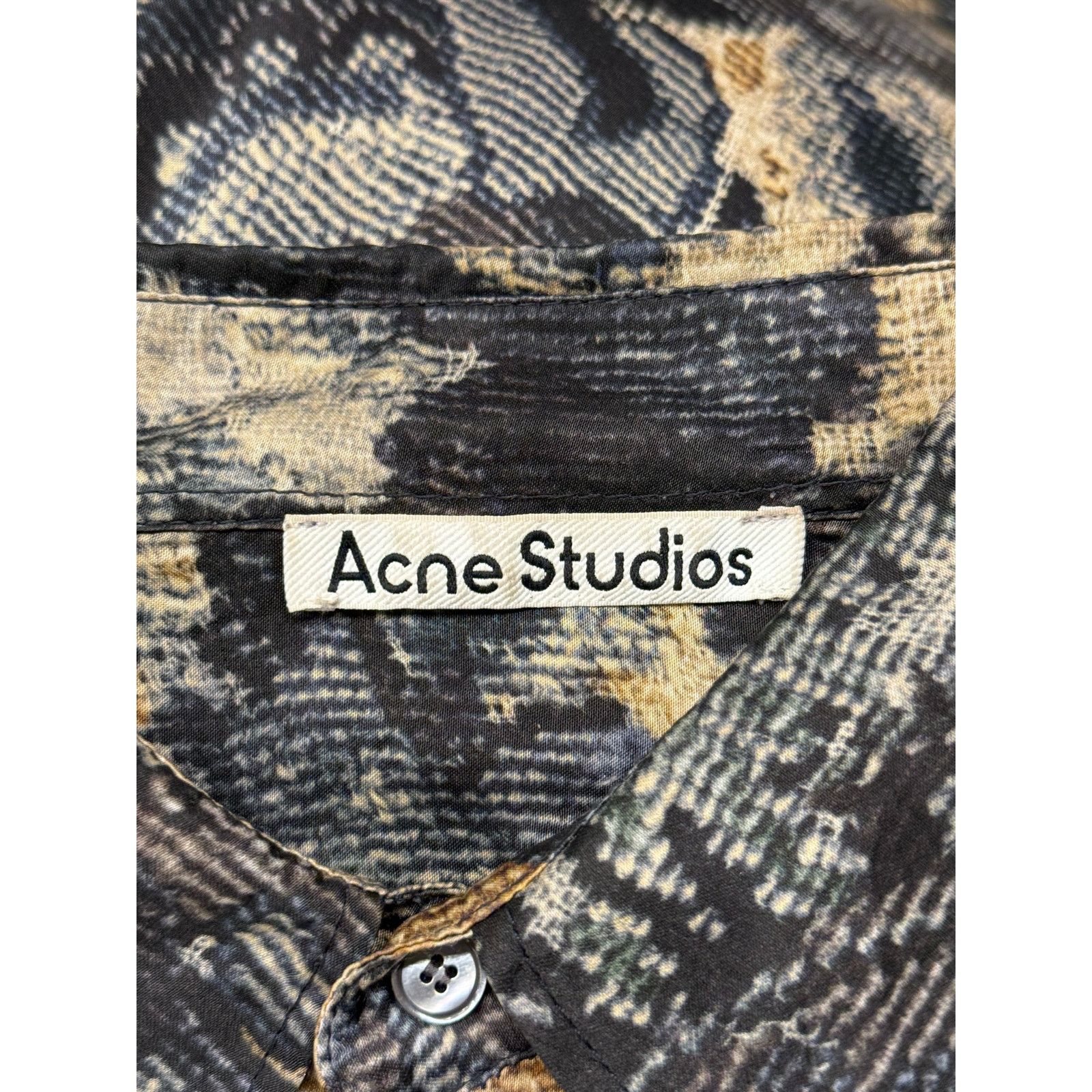 Acne Studios Acne Studios Sandrok cross stitch flower shirt Size XL / US 12-14 / IT 48-50 - 5 Thumbnail