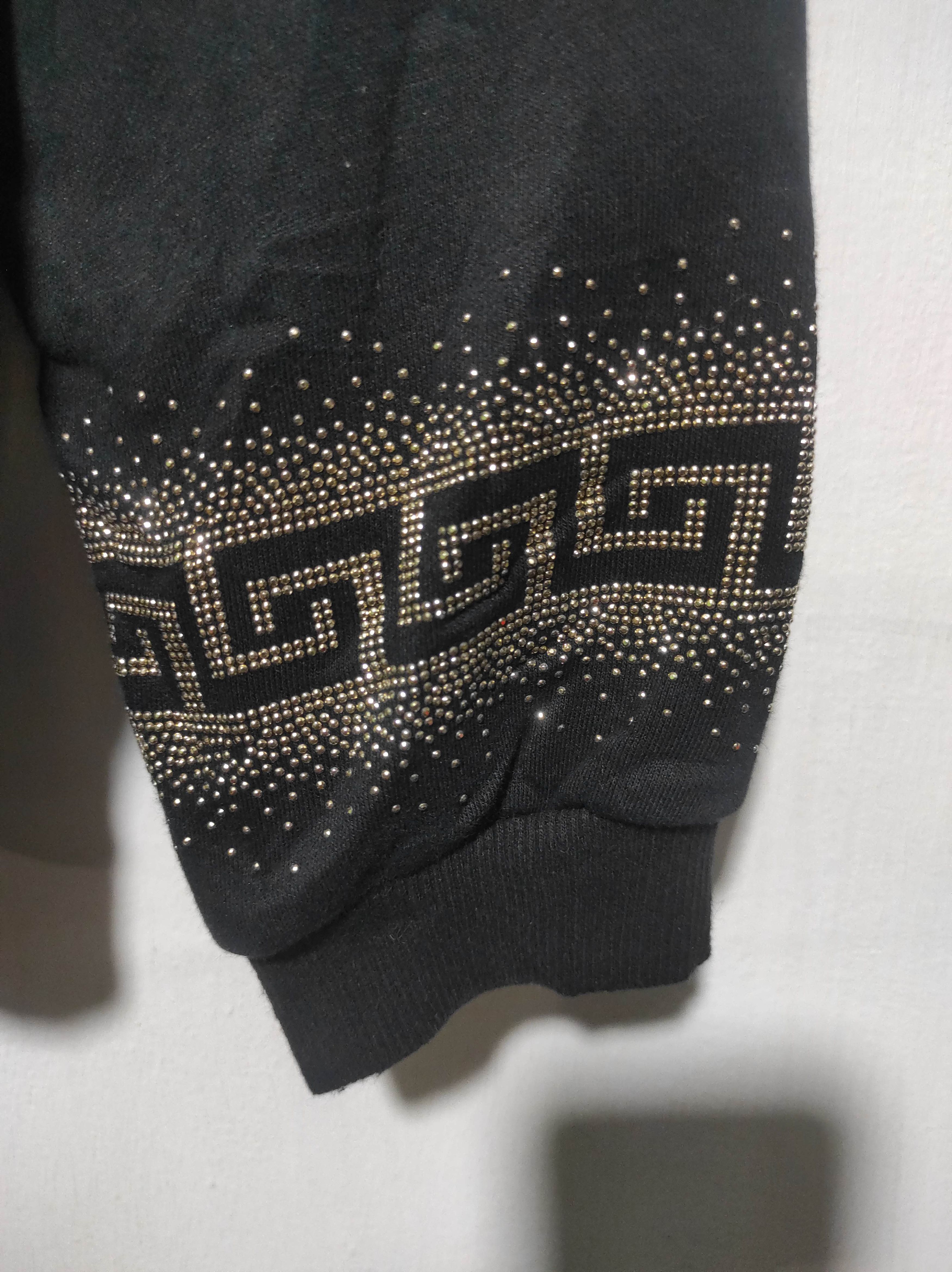 Versace Young Versace Fur Hoodie i6w9 style Size US XS / EU 42 / 0 - 6 Thumbnail