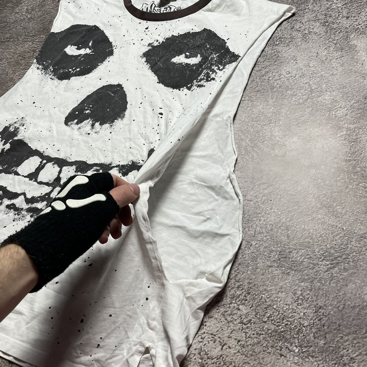Vintage Vintage Y2K Skeleton Graphic Tee Sleeveless Distressed Goth Size US L / EU 52-54 / 3 - 5 Thumbnail