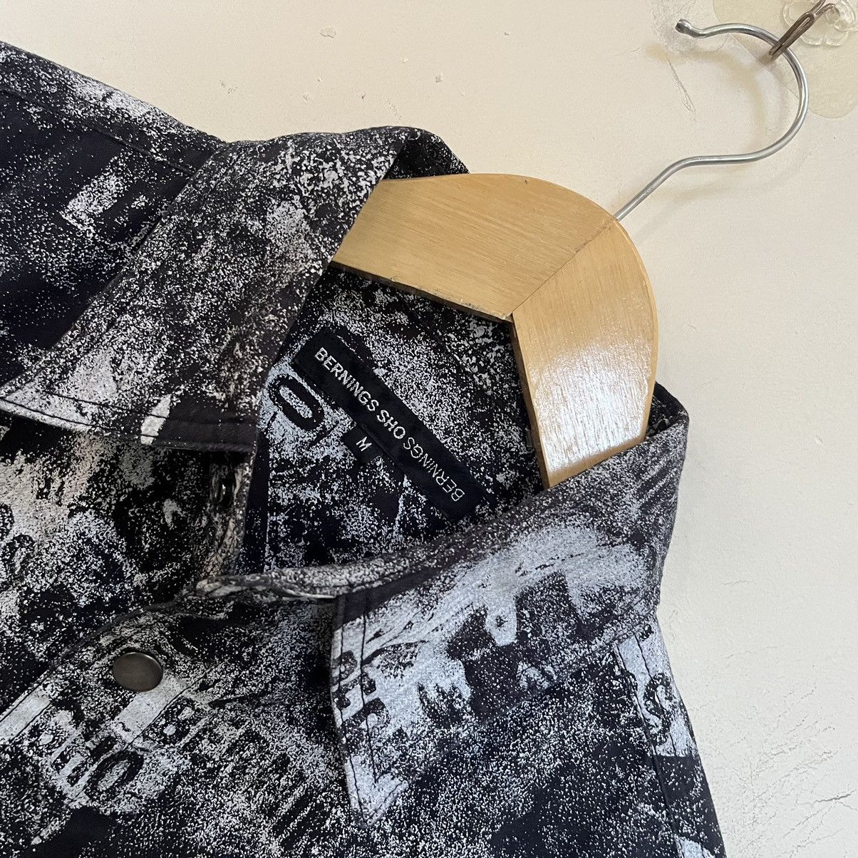 Japanese Brand Hysteric glamour bernings sho newspaper magazine punk shirts Size US M / EU 48-50 / 2 - 4 Thumbnail
