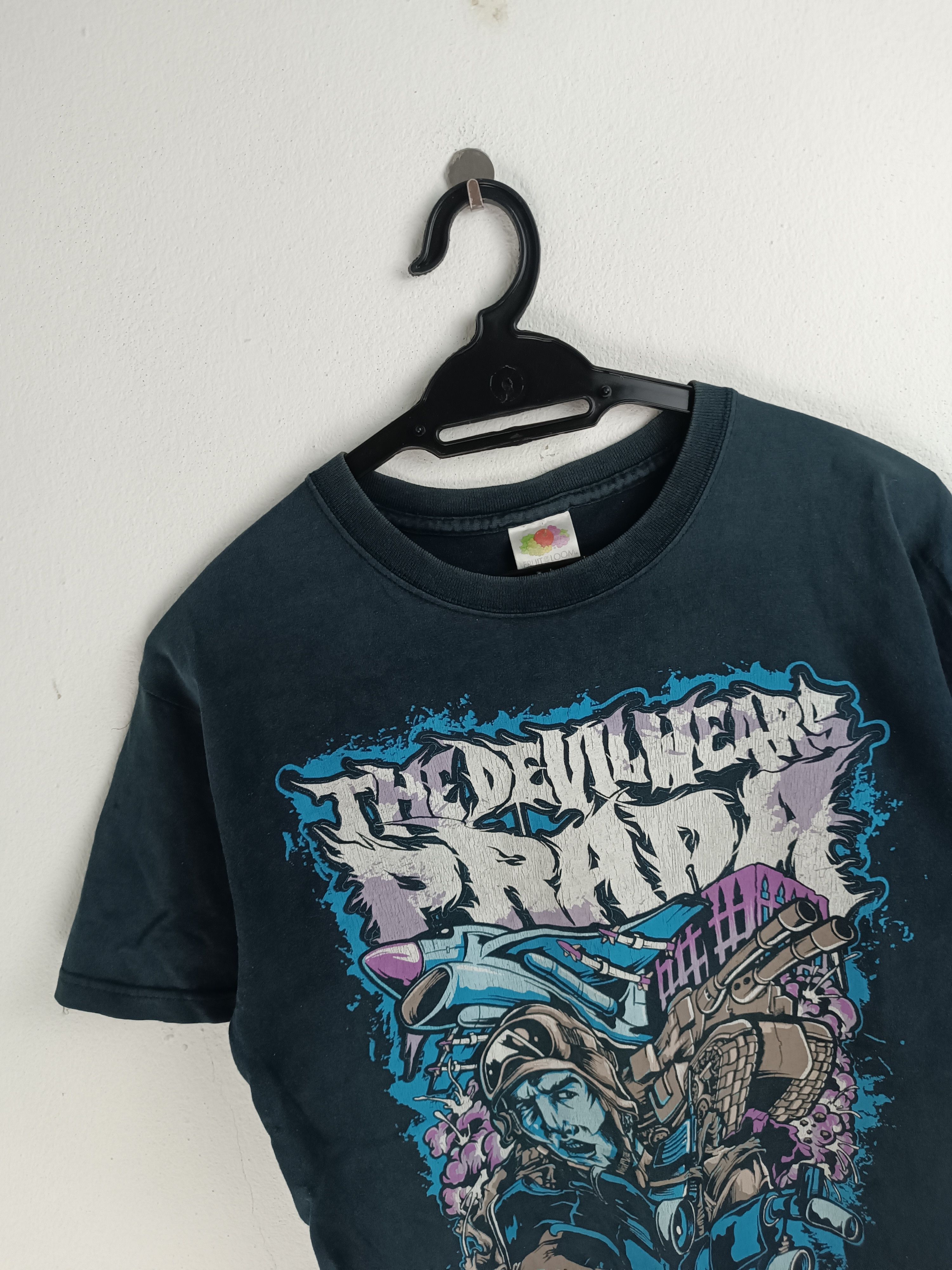 Band Tees VINTAGE 2000s THE DEVIL WEARS PRADA METALCORE VERY RARE Size US M / EU 48-50 / 2 - 5 Thumbnail