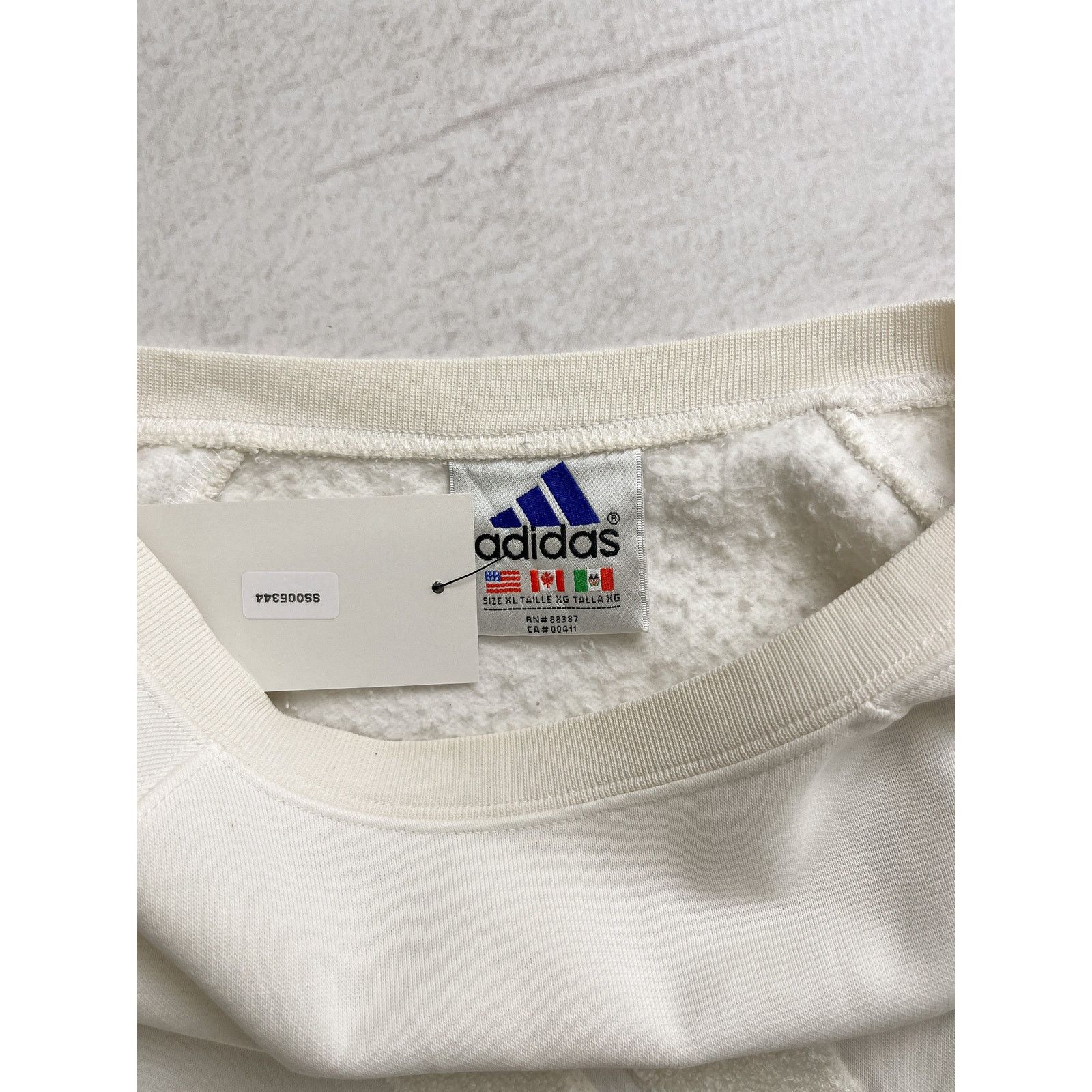 Adidas Vintage 90s Adidas White Regular Sweatshirt - Women's XL Size XL / US 12-14 / IT 48-50 - 3 Thumbnail