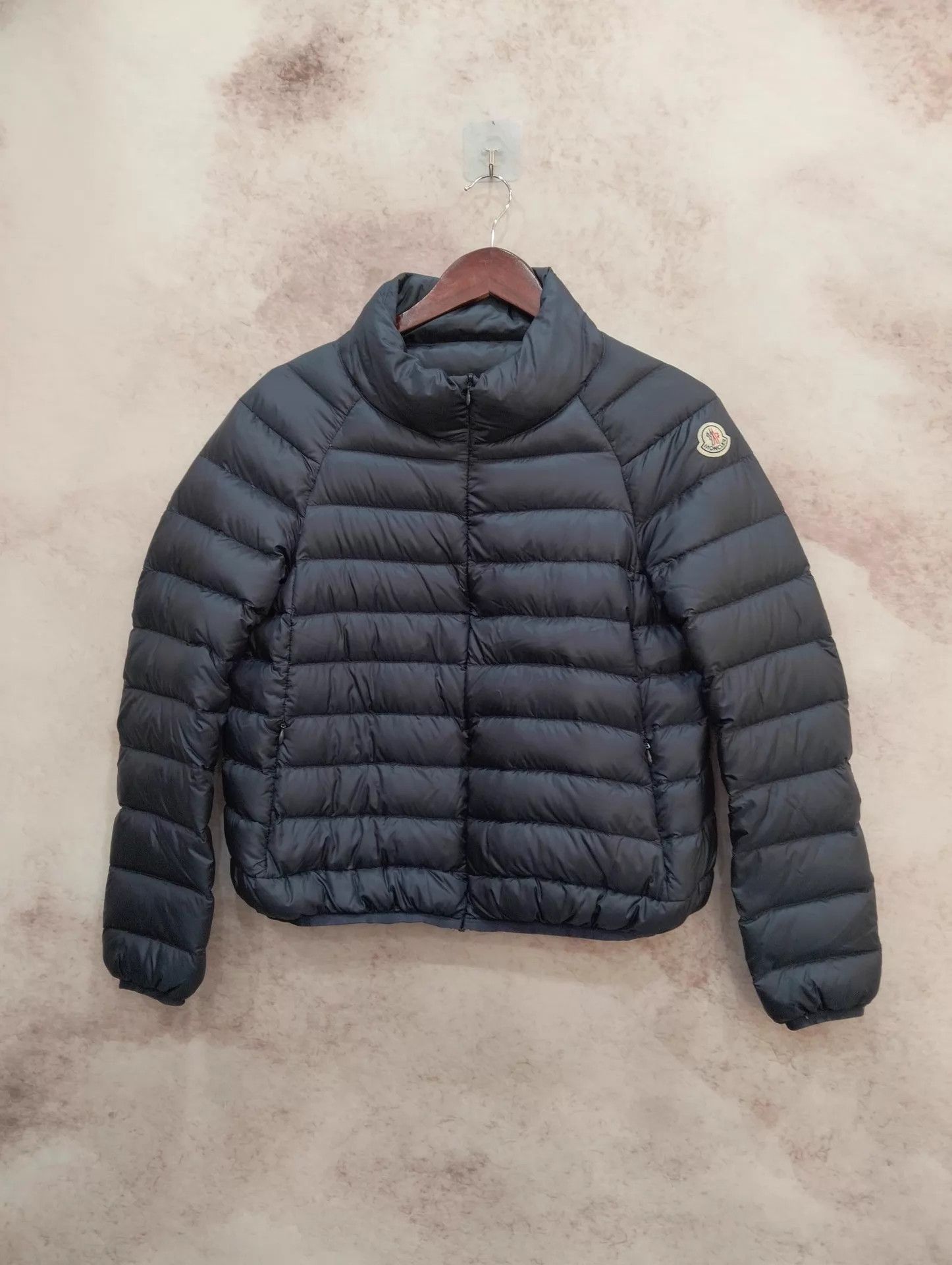 Moncler Moncler Stand Collar Short Down Jacket Size 2 Size XS / US 0-2 / IT 36-38 - 1 Thumbnail