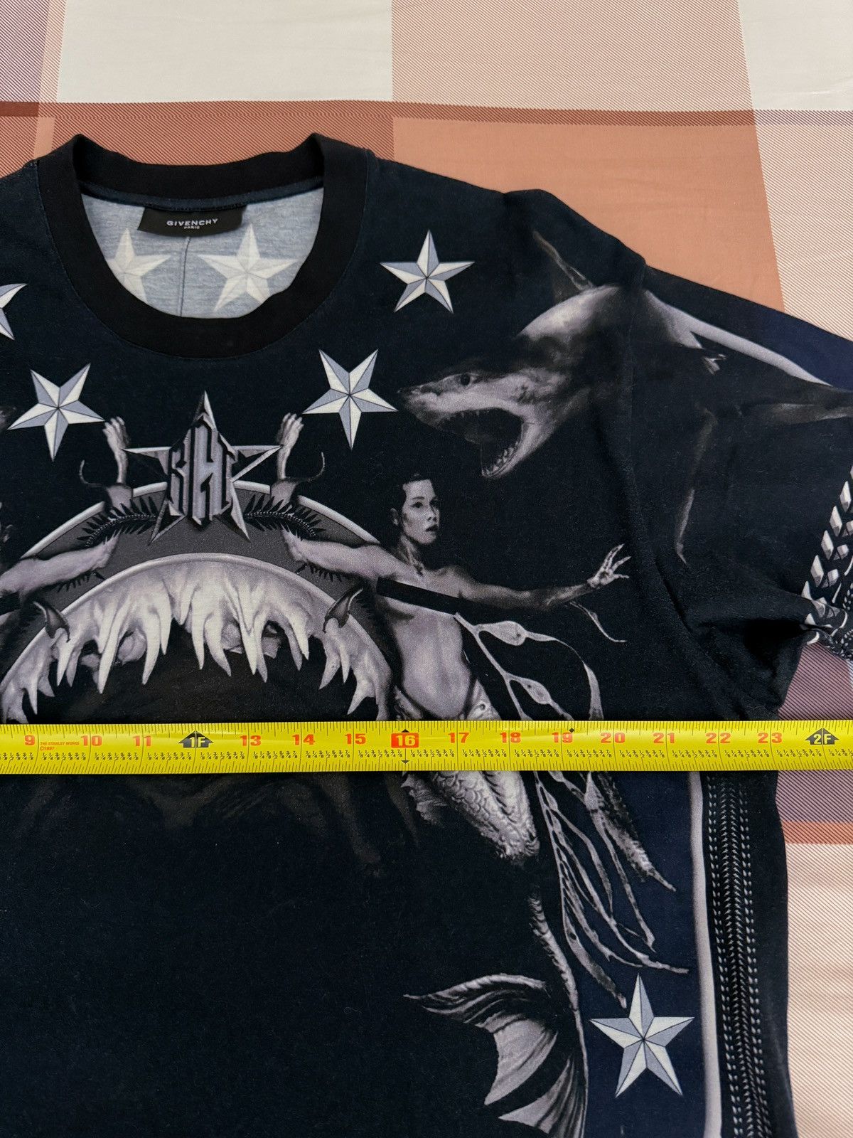 Givenchy Givenchy Shark & Mermaid Print Oversized XS T-shirt Size US XS / EU 42 / 0 - 12 Thumbnail