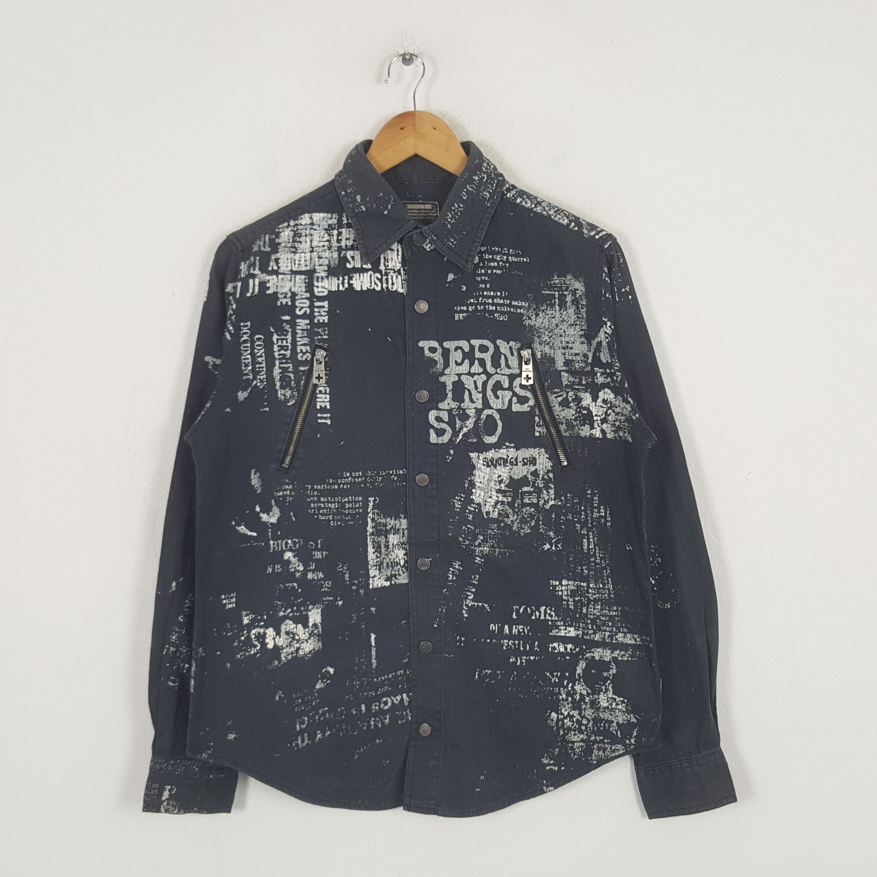 トップス vintage BERNINGS SHO message zip design Japanese Brand Vintage Bernings Sho Zipper Premium Black