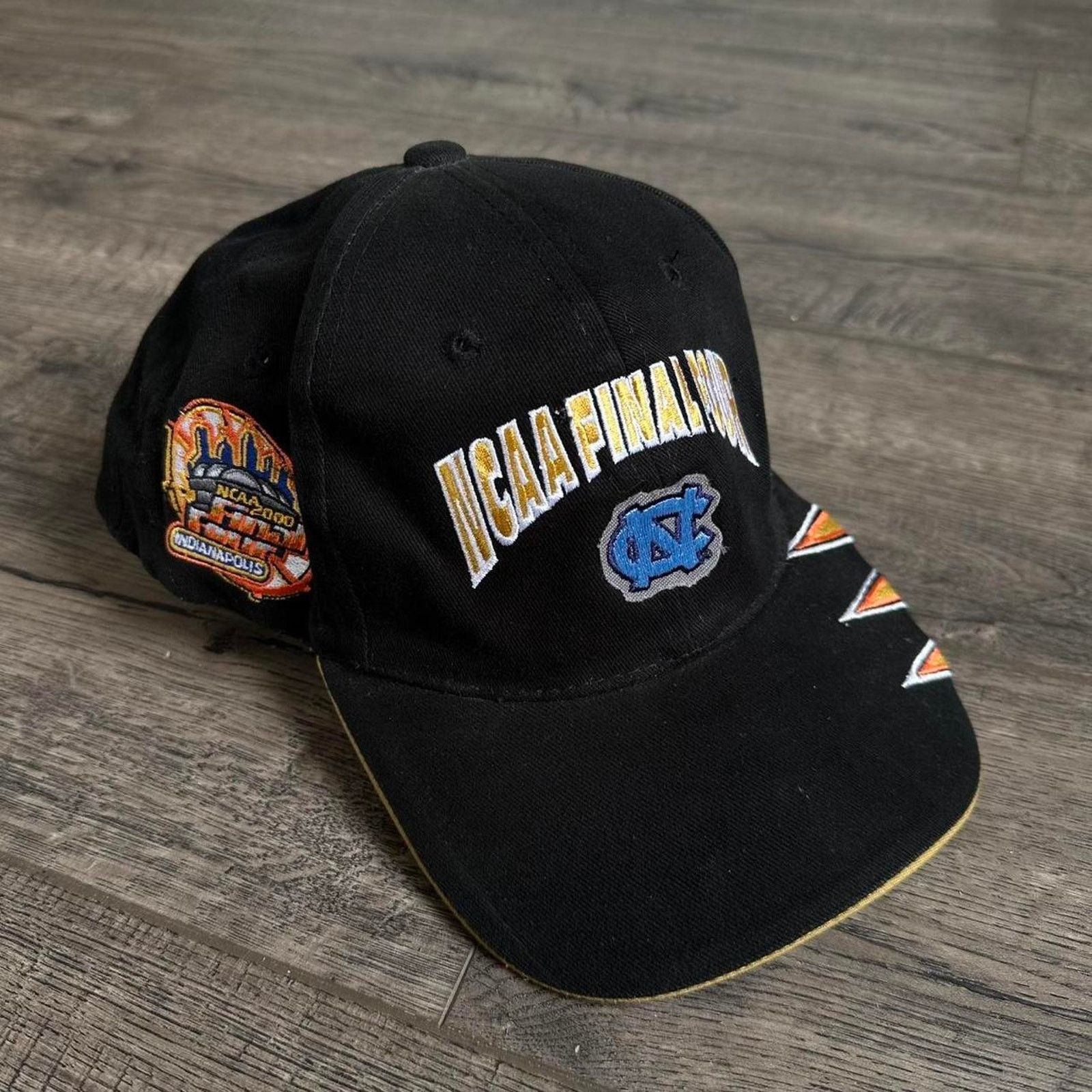 NCAA × Vintage Vintage 2000 NCAA North Carolina Final Four College SnapBack Size ONE SIZE - 1 Thumbnail