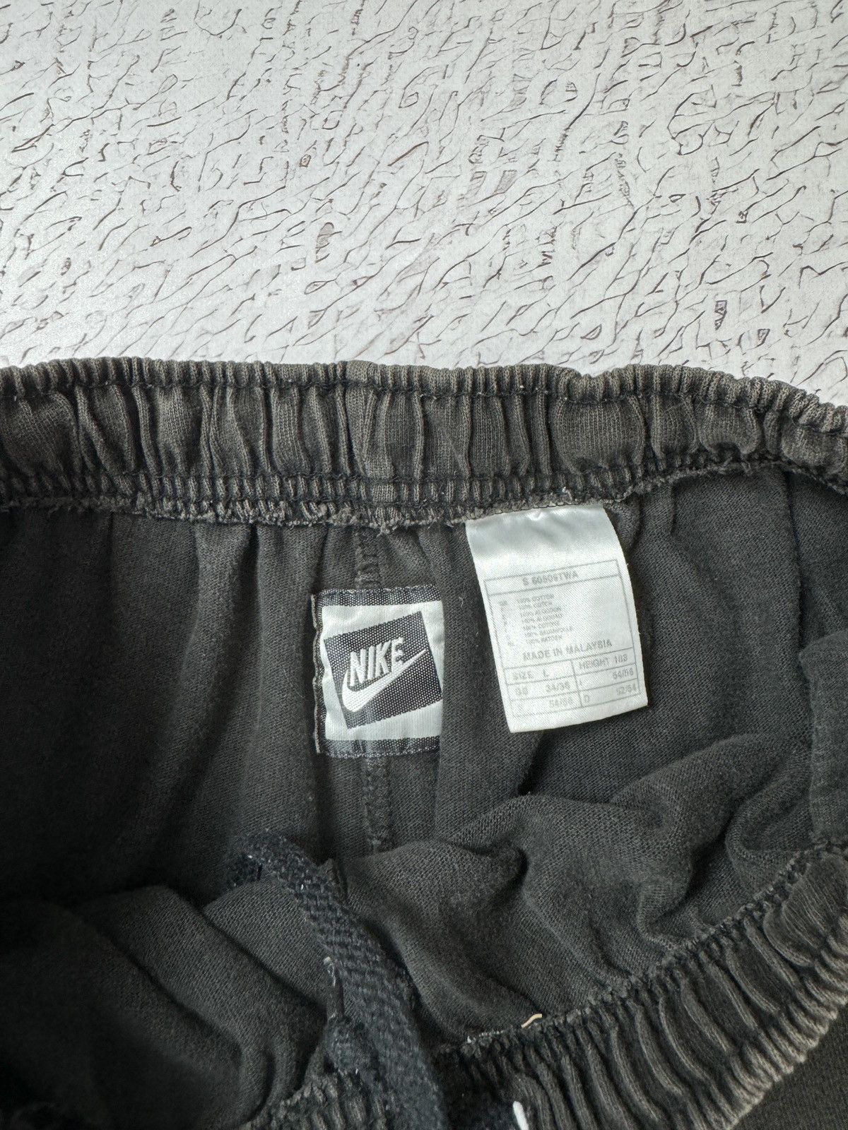 Nike Nike vintage 90s faded black sweatpants logo swoosh Size US 34 / EU 50 - 10 Thumbnail