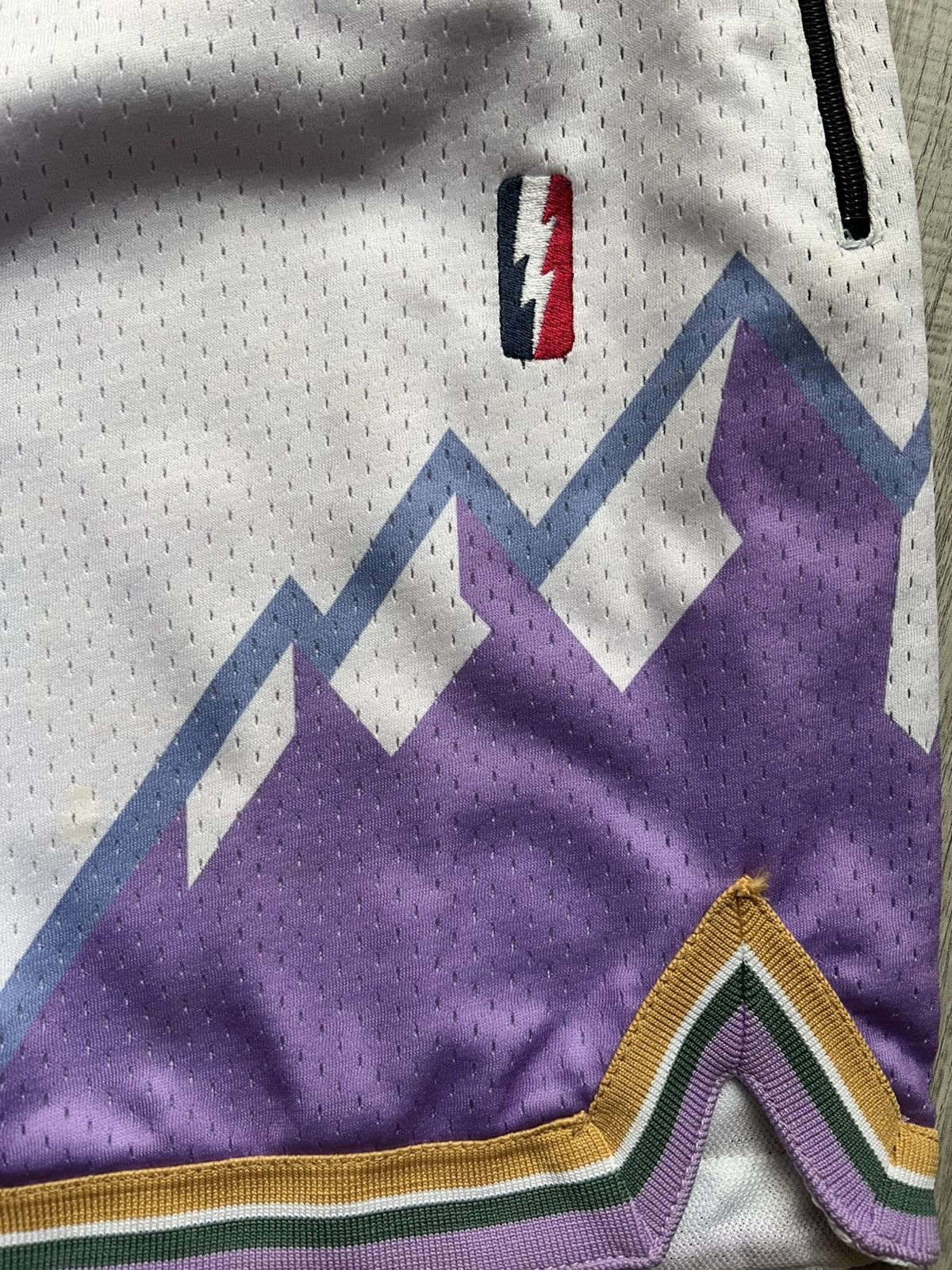Collect and Select Collect and Select Utah Jazz shorts Size US 32 / EU 48 - 2 Thumbnail