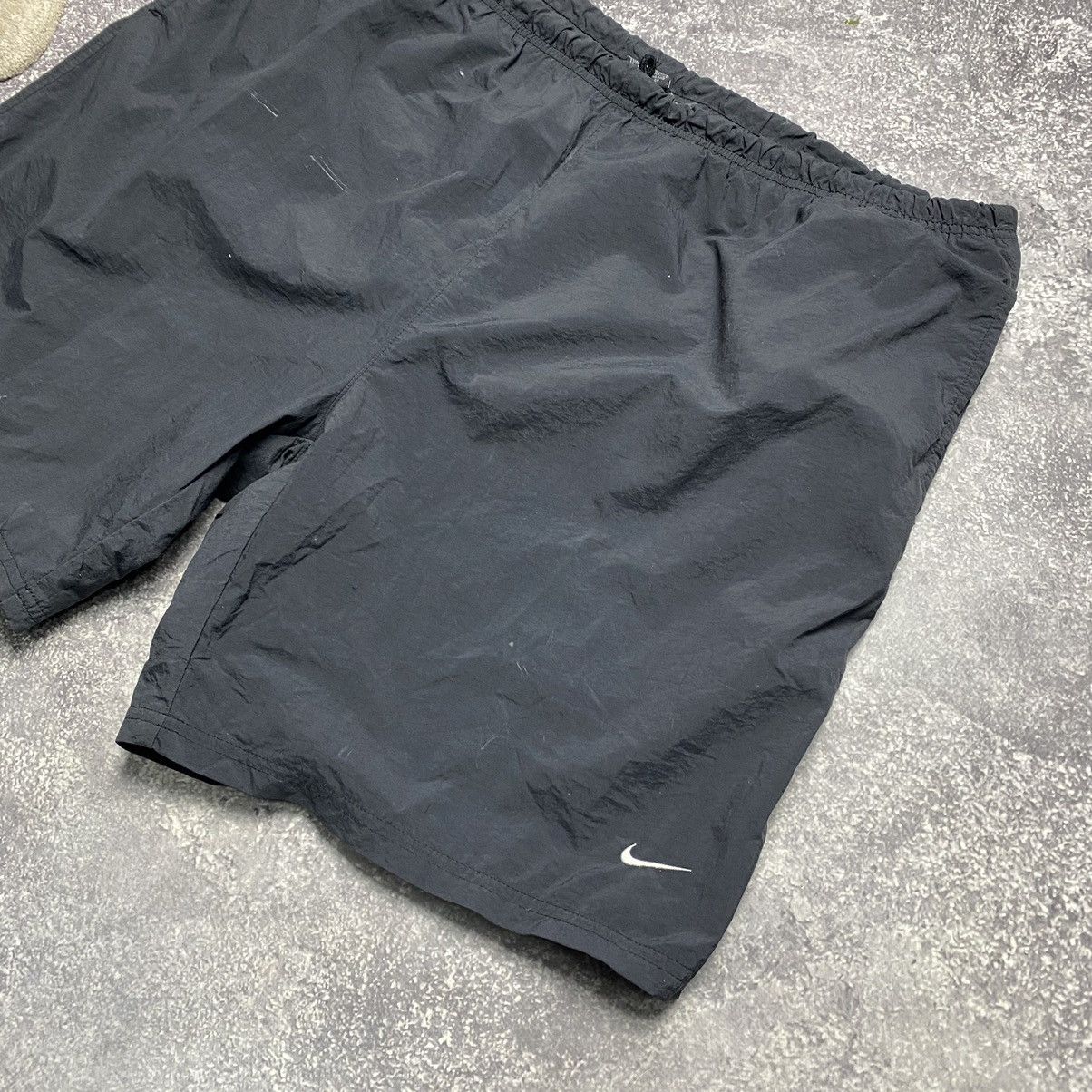 Other Vintage Nike Small Swoosh Nylon 00’s Drill y2k shorts Size US 38 / EU 54 - 2 Thumbnail