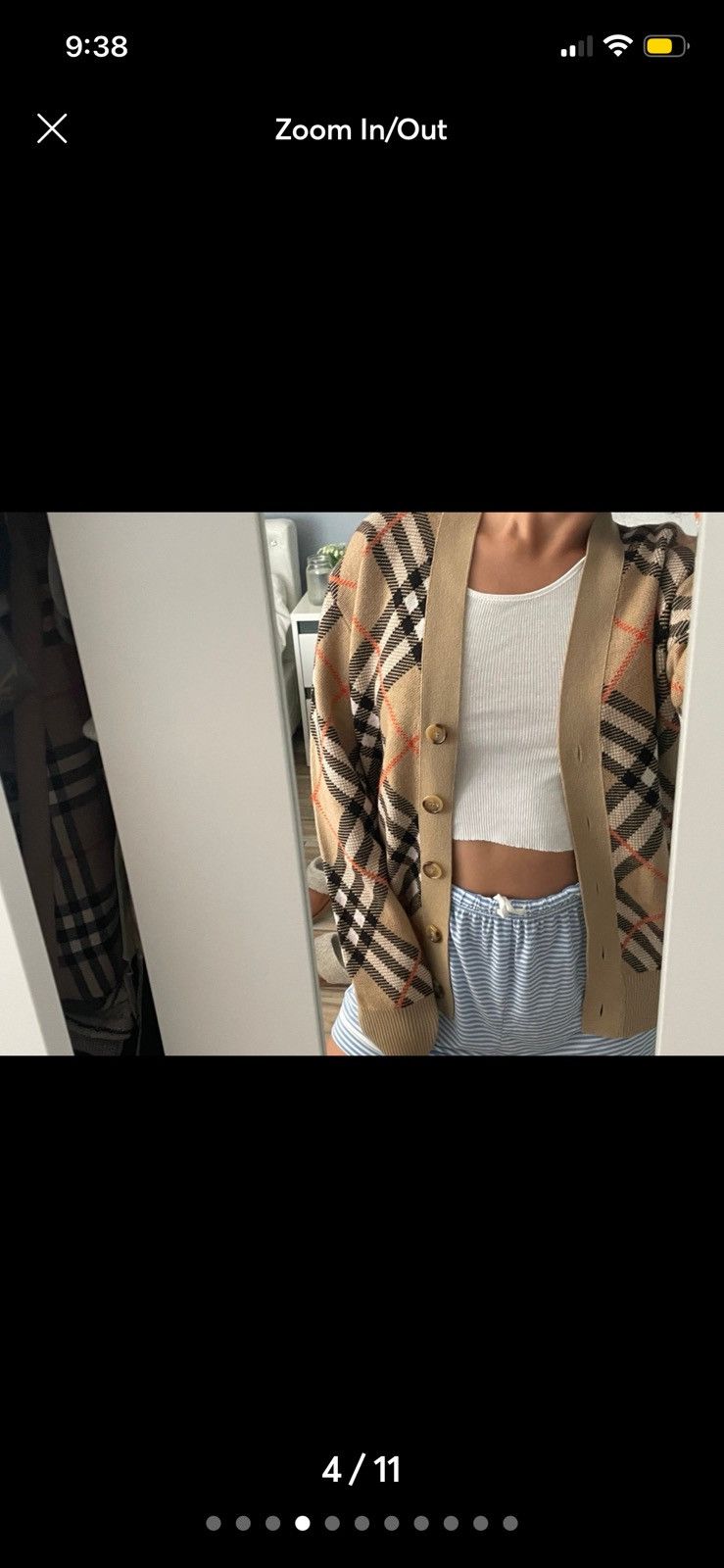 Burberry S Burberry Woman’s Oversized Fit Check Wool Blend Cardigan Size S / US 4 / IT 40 - 4 Thumbnail